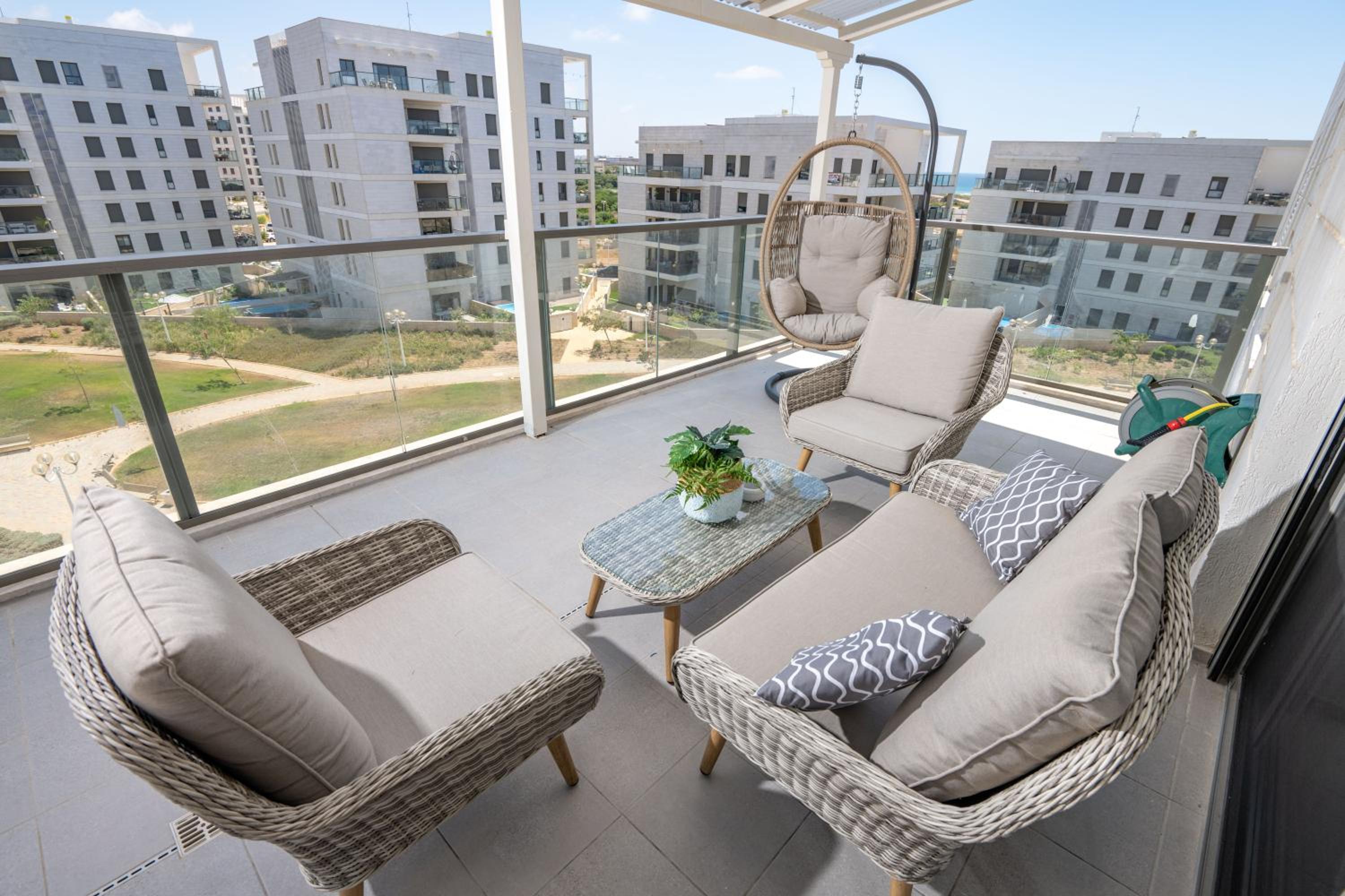 Seashell achziv suite