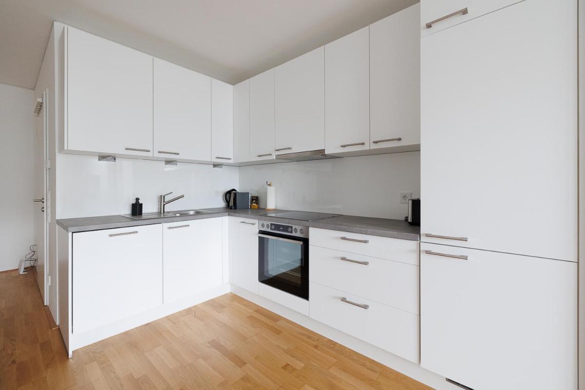 Lovely Apartment in Marina Tower - 10min to City Center