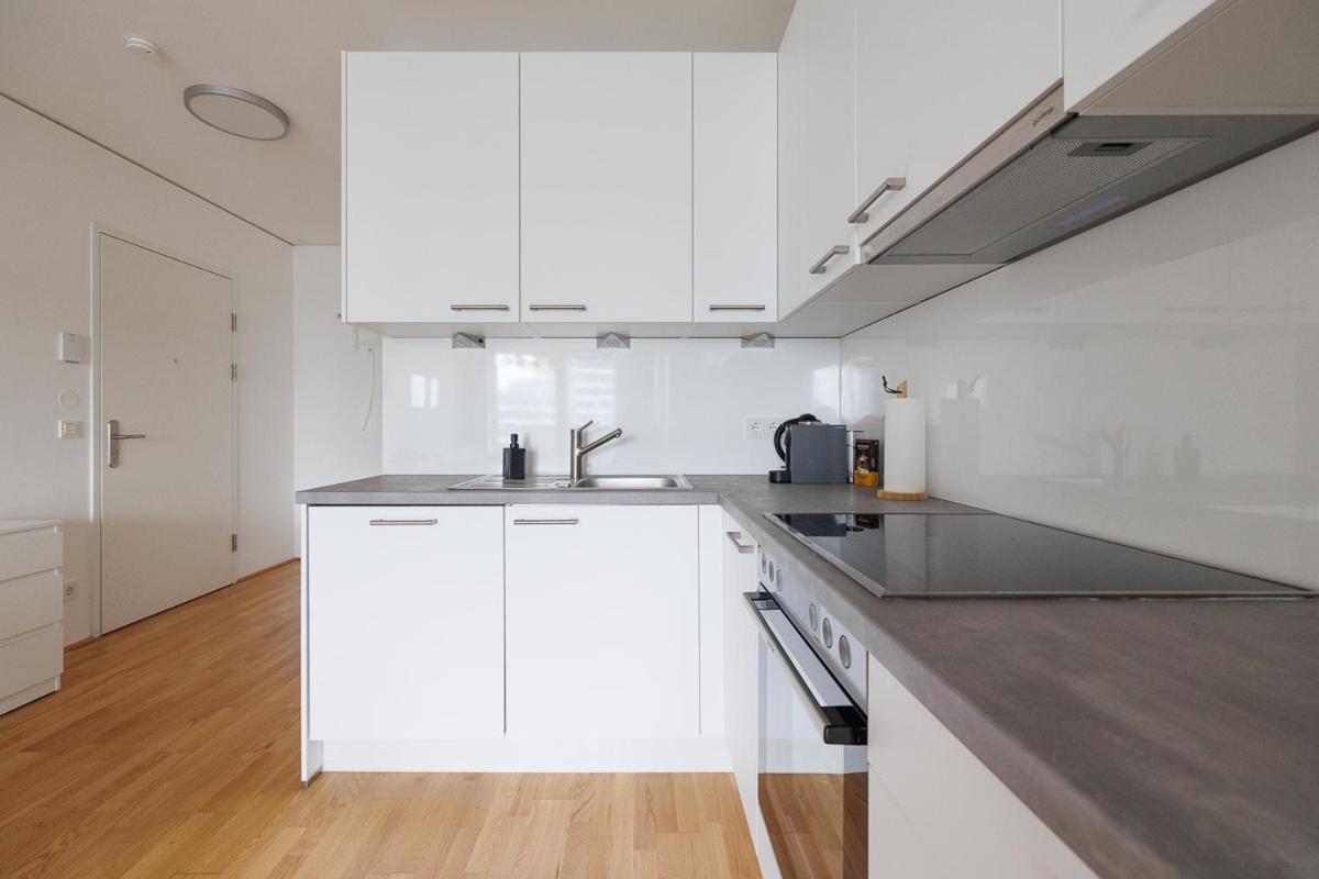 Lovely Apartment in Marina Tower - 10min to City Center