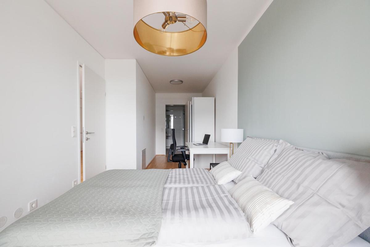 Lovely Apartment in Marina Tower - 10min to City Center