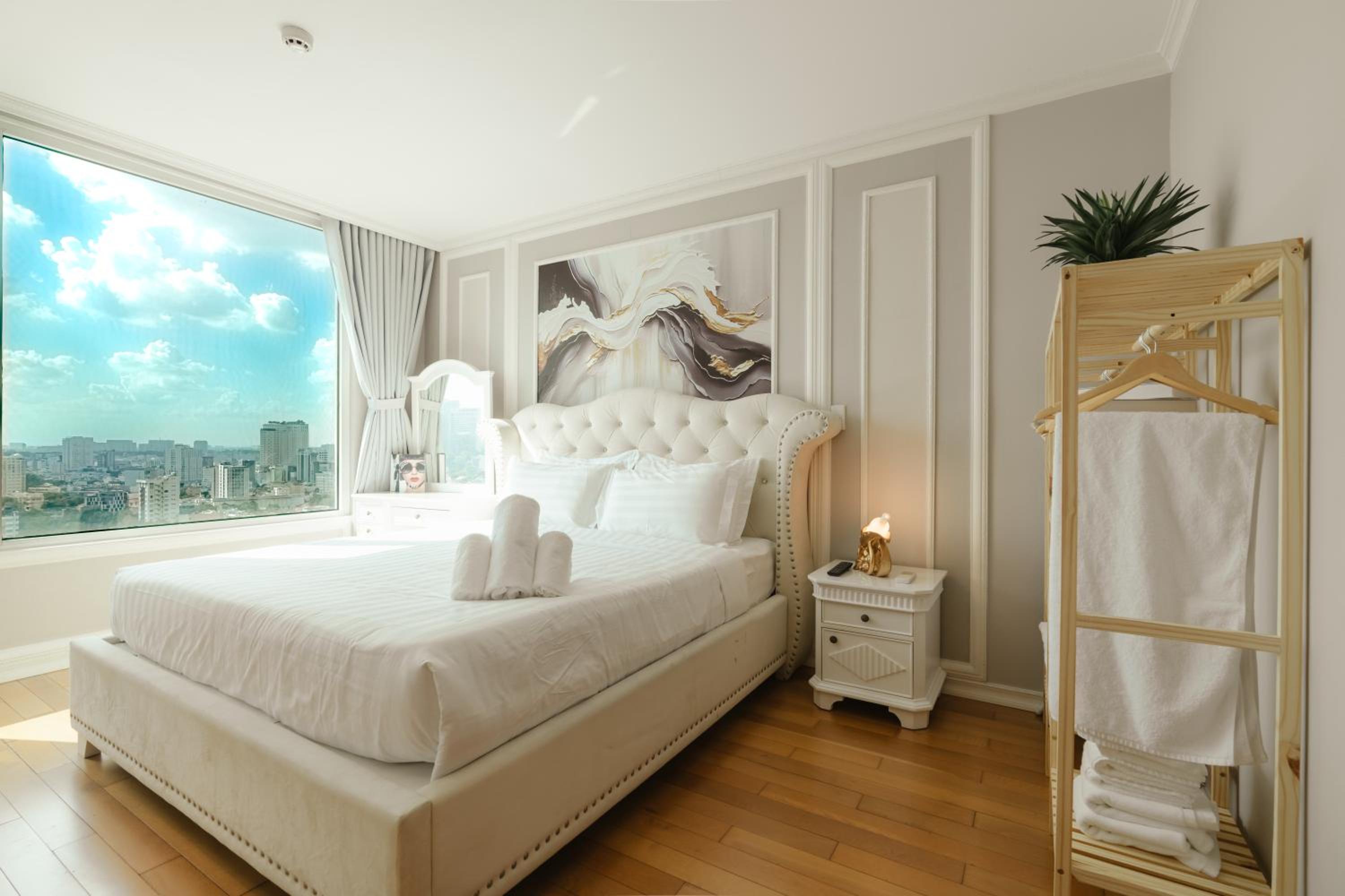 Léman Luxury Apartment District 3 HCMC