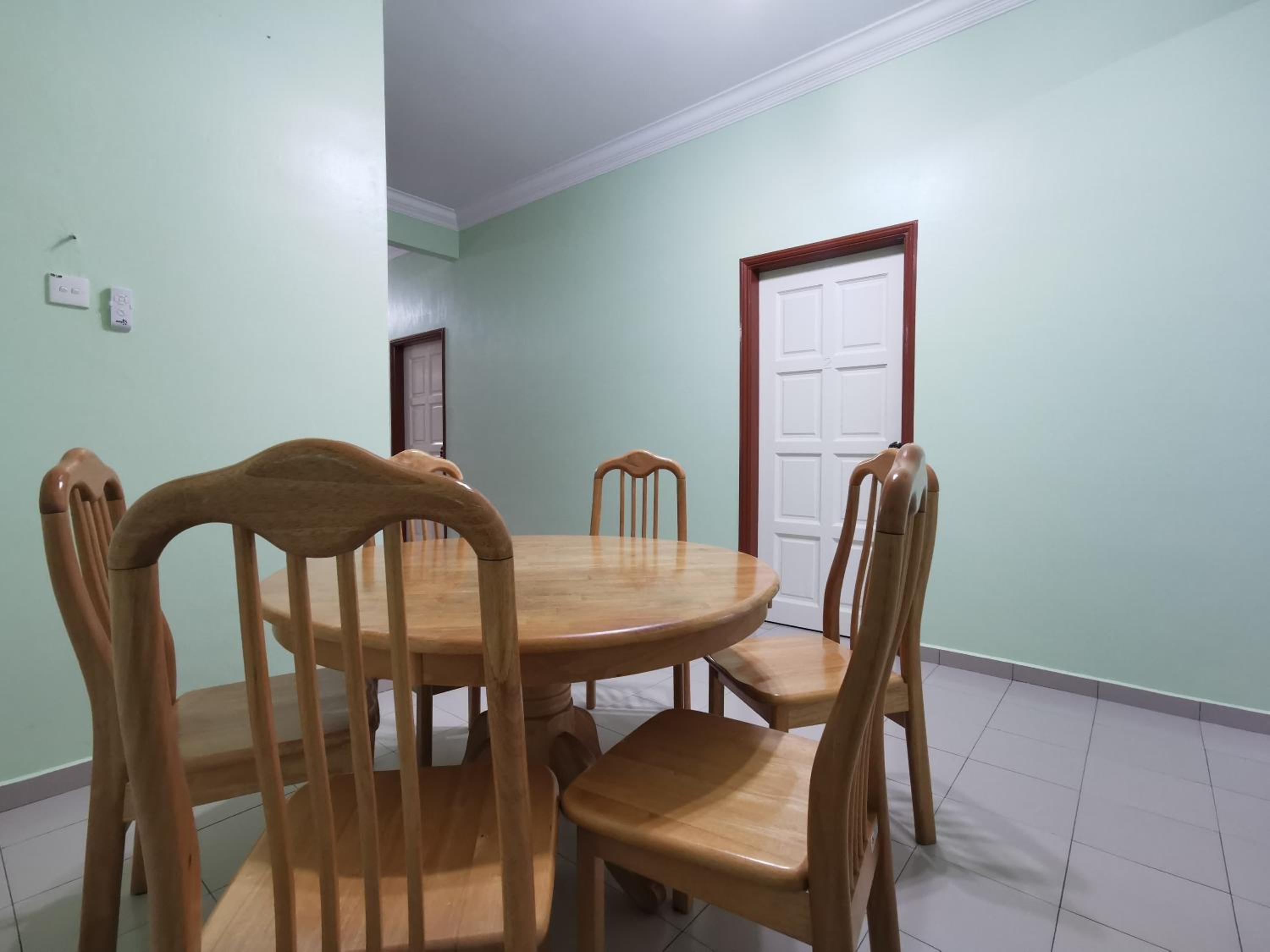 DIY Palm Court 3BR Apartment, 7 Guests photo 5