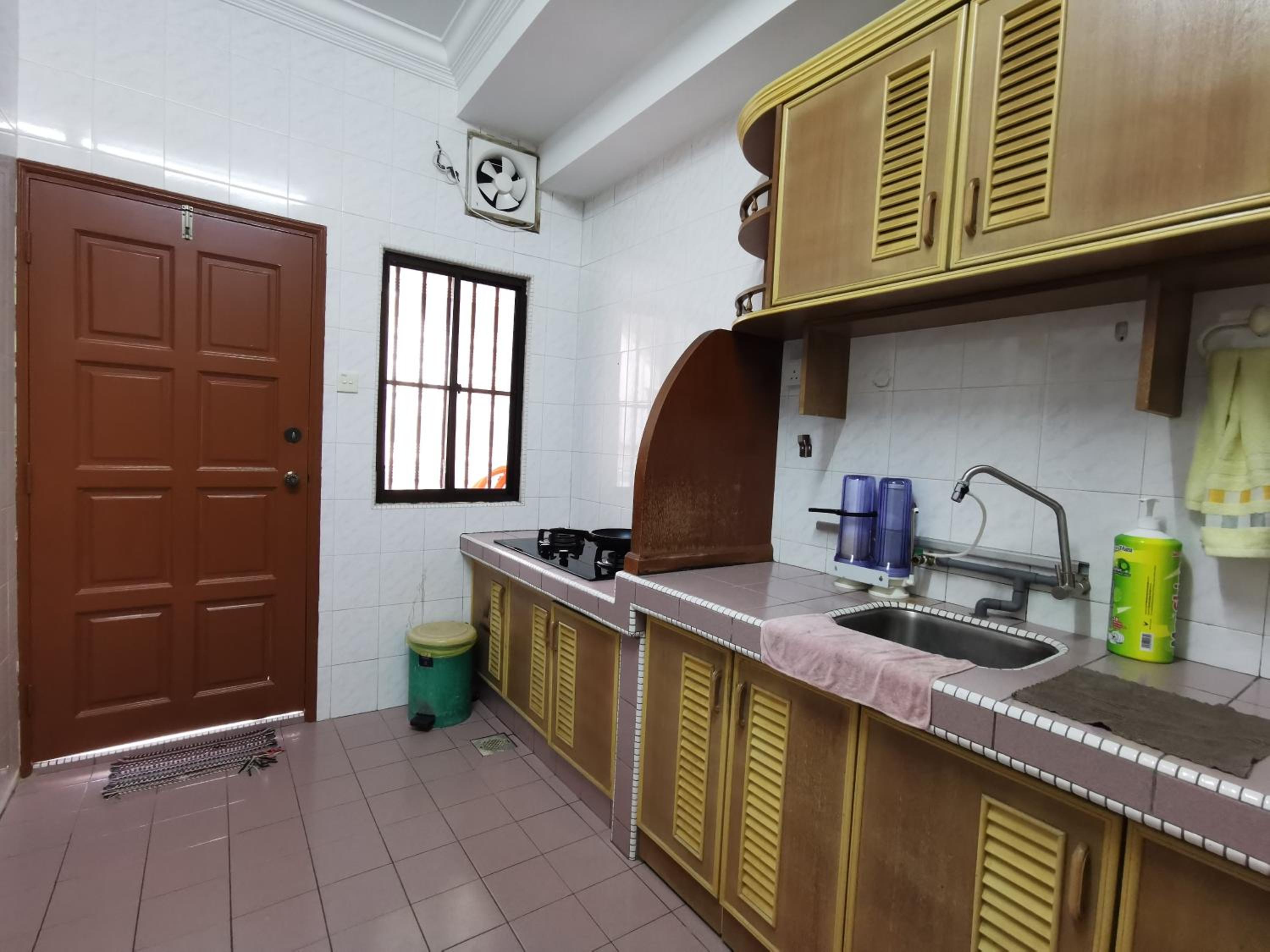 DIY Palm Court 3BR Apartment, 7 Guests photo 7