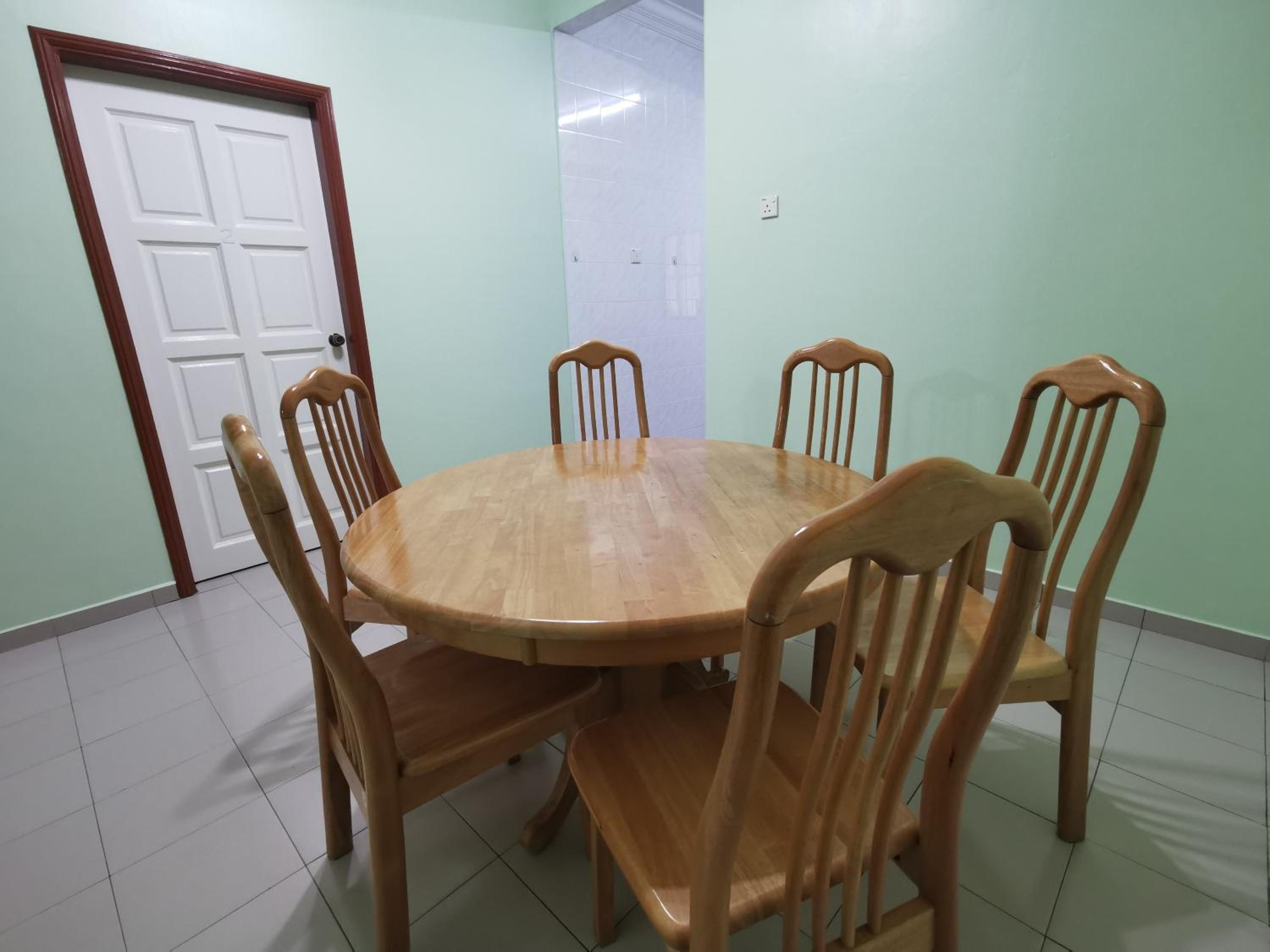 DIY Palm Court 3BR Apartment, 7 Guests photo 4