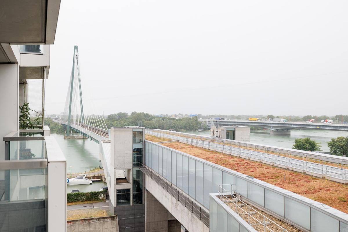 Lovely Apartment in Marina Tower - 10min to City Center