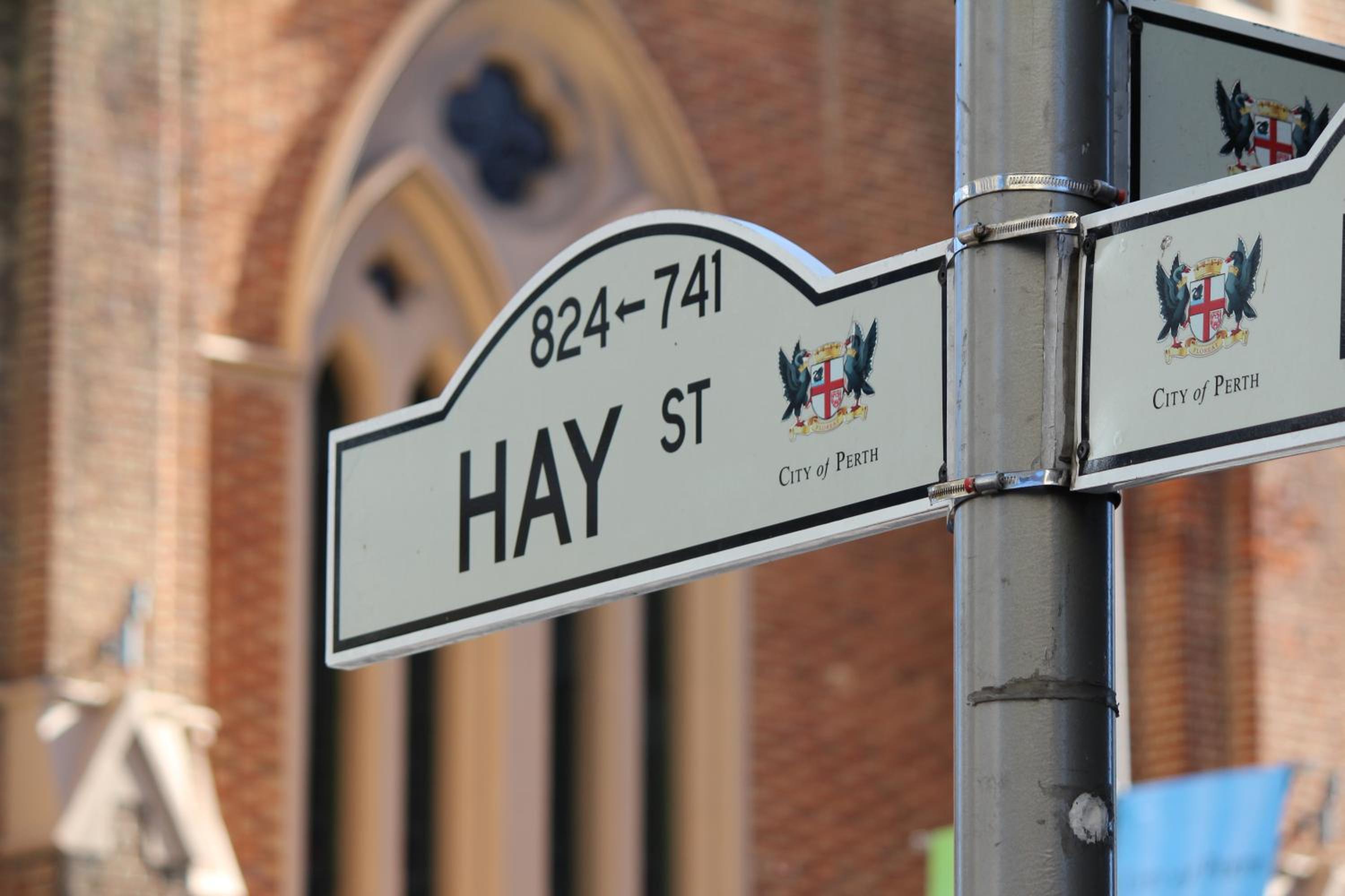 109 Simply Devine Hay St 2x2apt Poolgym