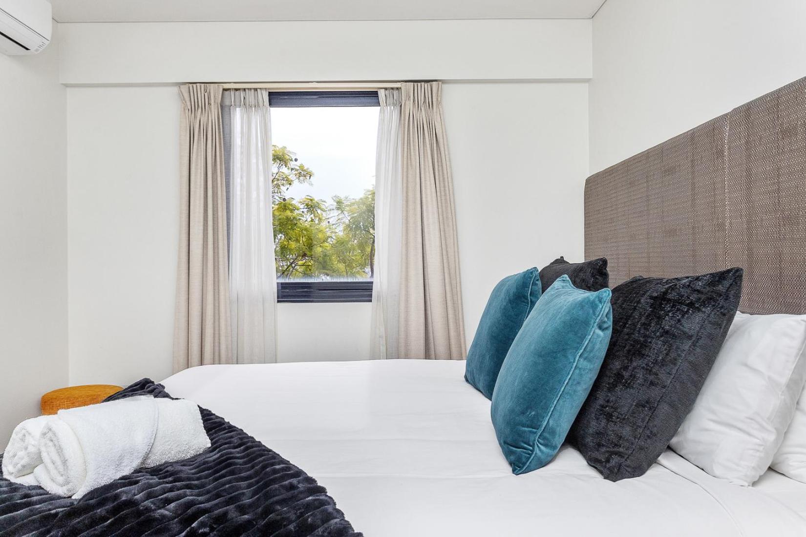 109 Simply Devine Hay St 2x2apt Poolgym