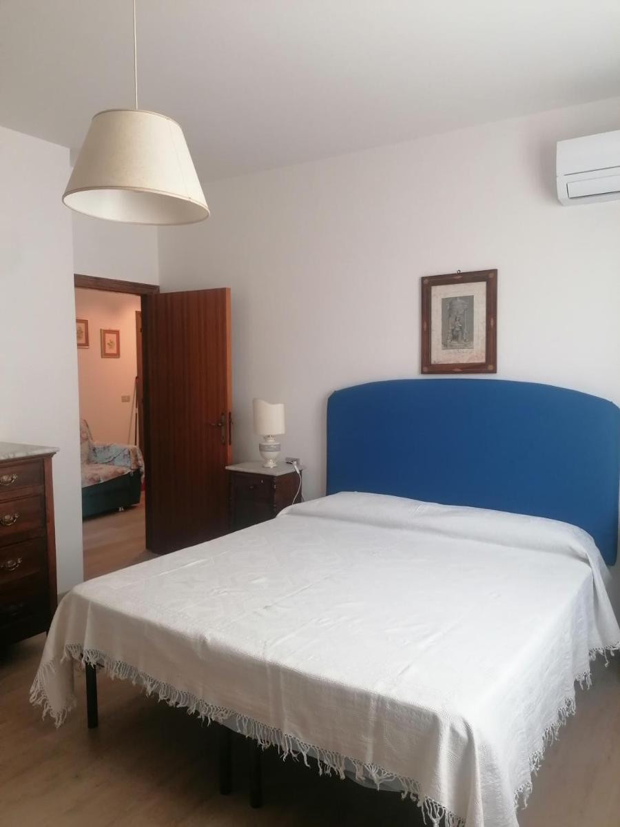 Appartamento 1° fila mare con splendida terrazza photo 3