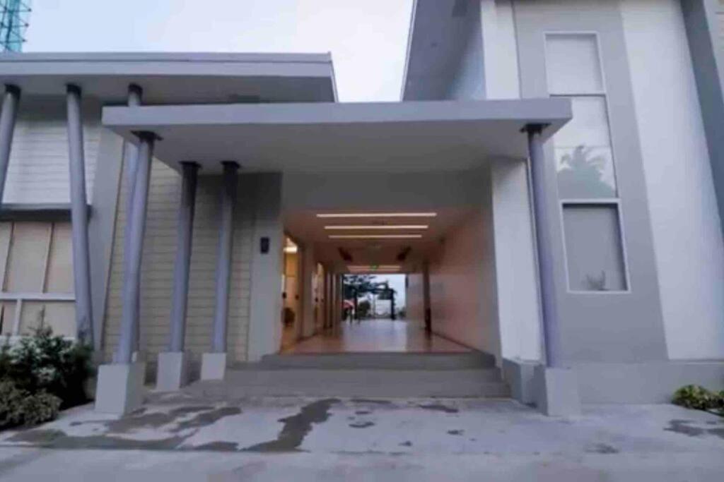 JETT Condo Rental at Marina Spatial
