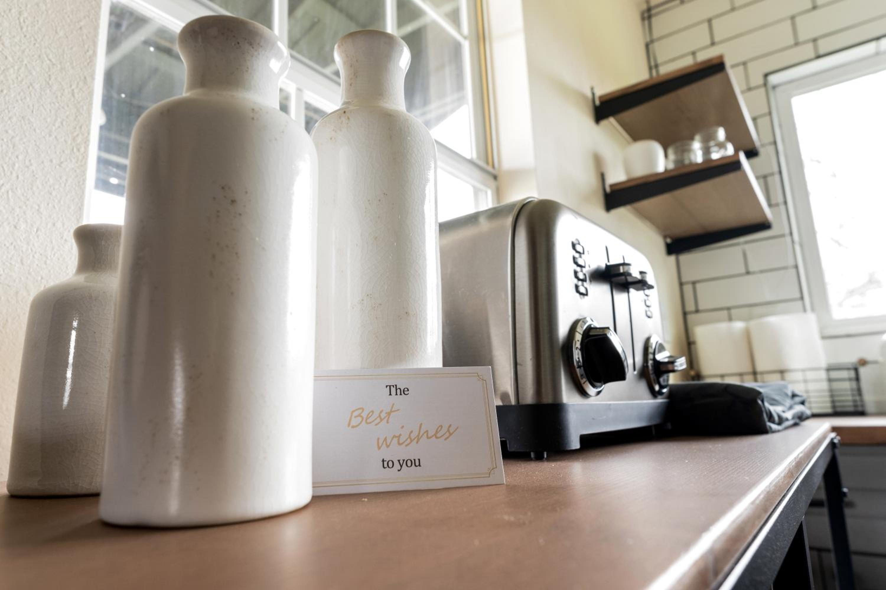 Happy Hideaway - Image 4