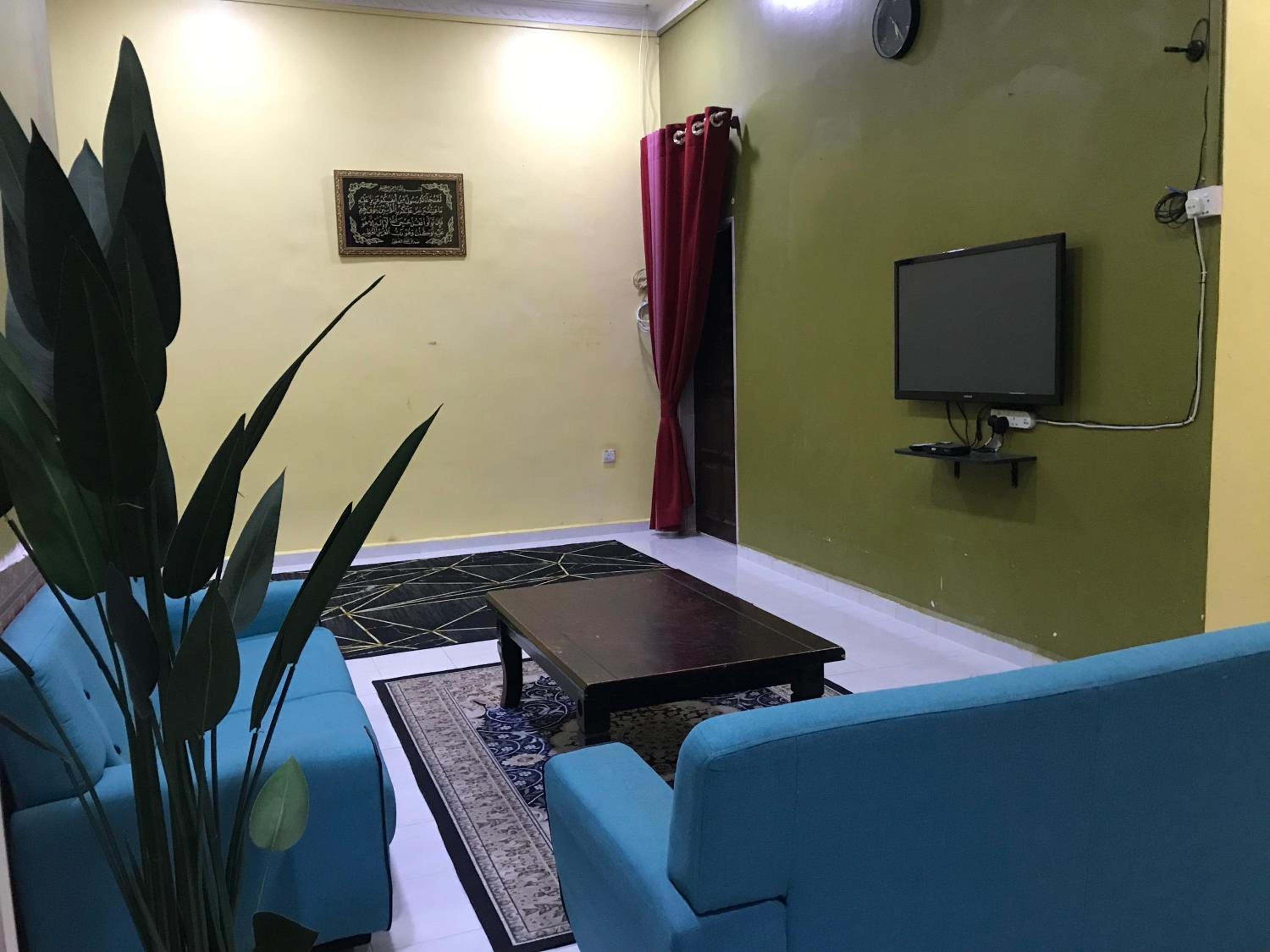 SAHMURA HOMESTAY 1 at GONG BADAK photo 2