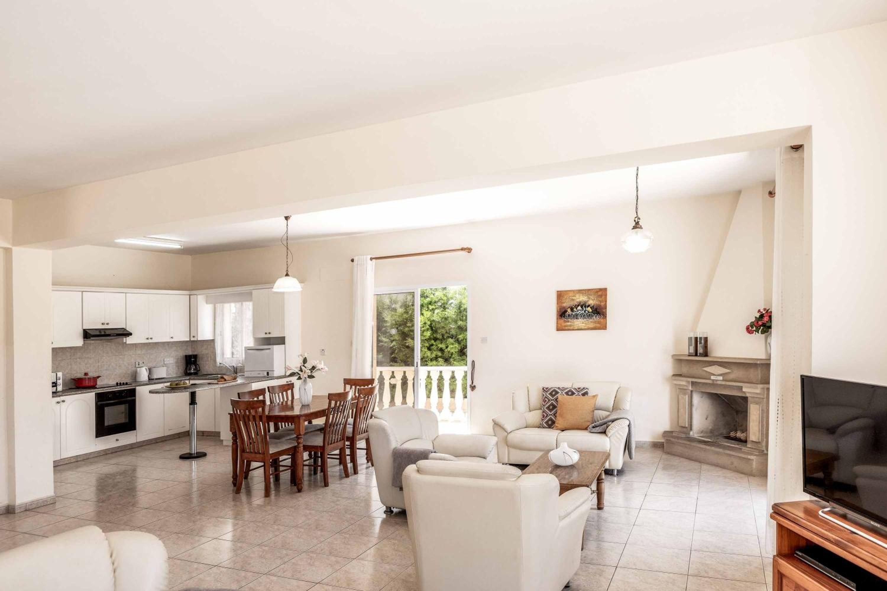 Villa Coral Bee
