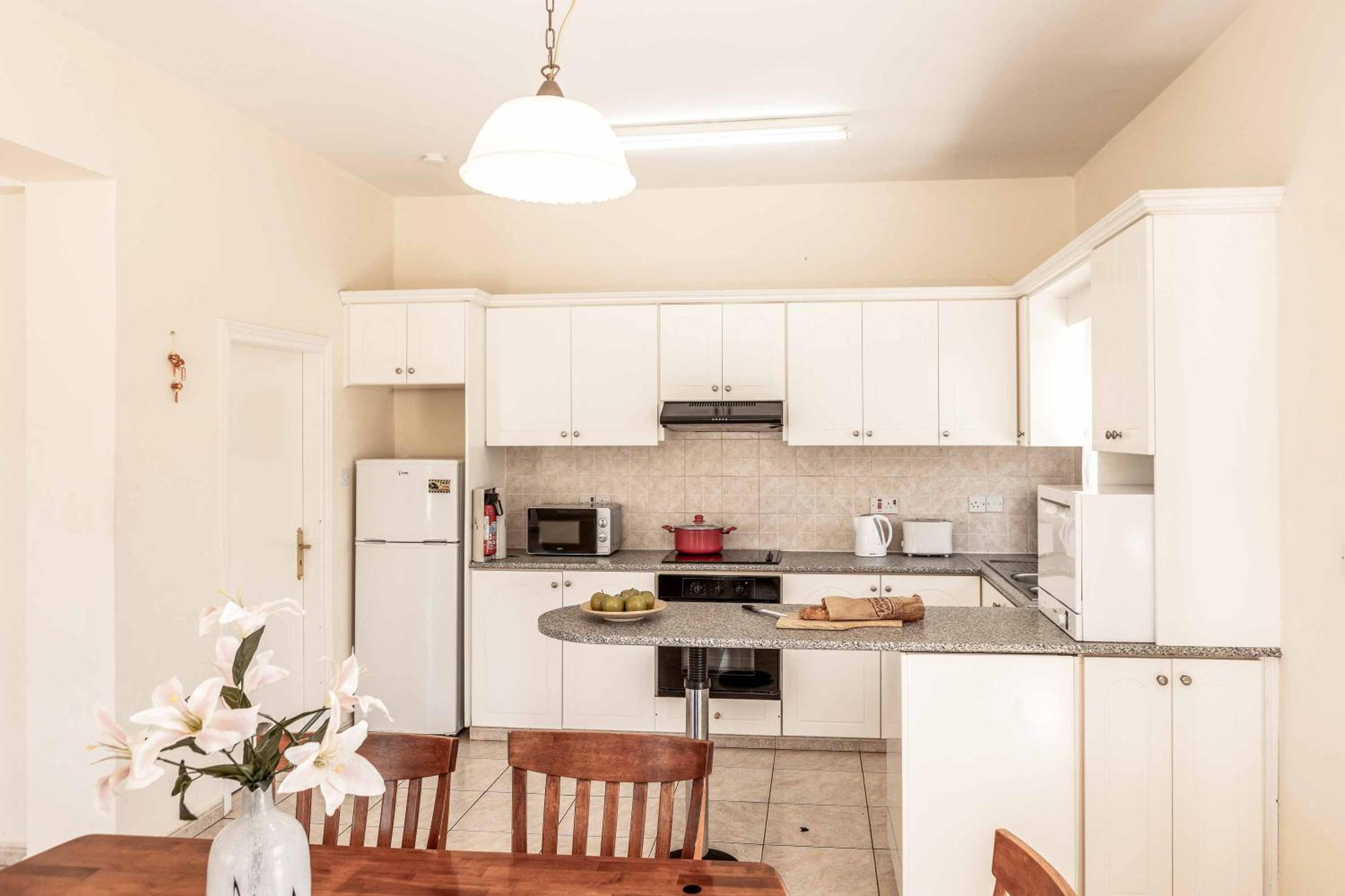 Villa Coral Bee