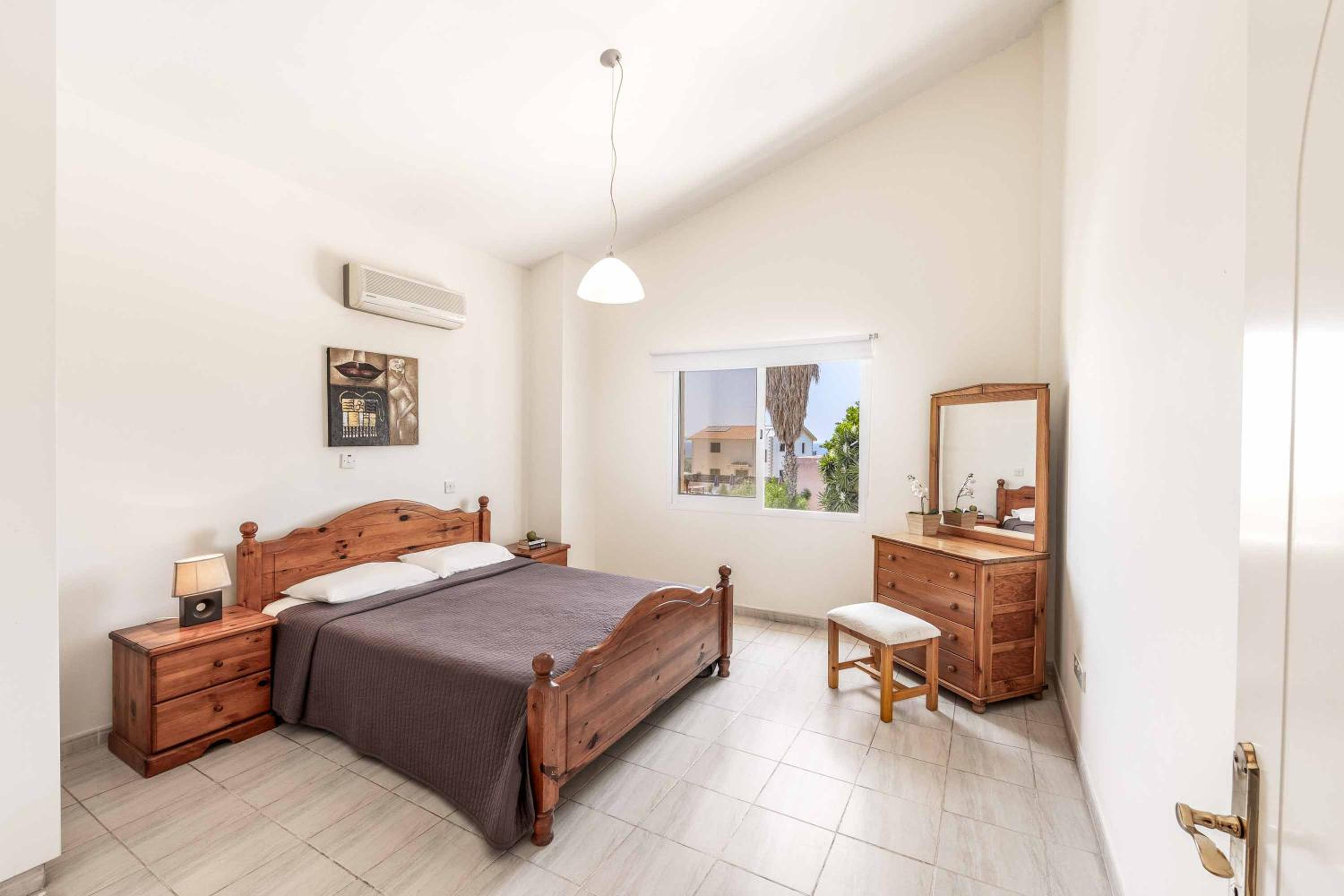 Villa Coral Bee