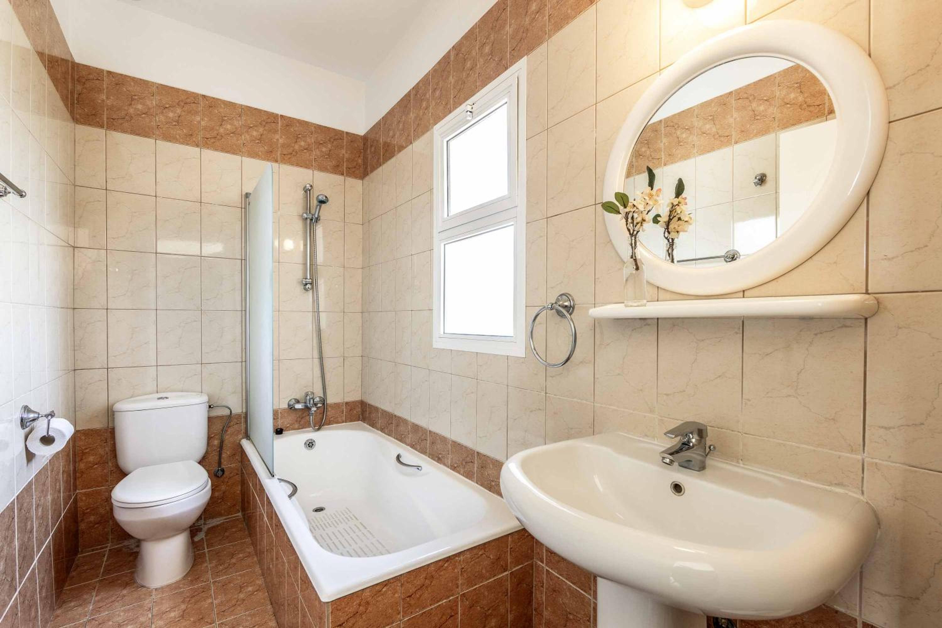 Villa Coral Bee