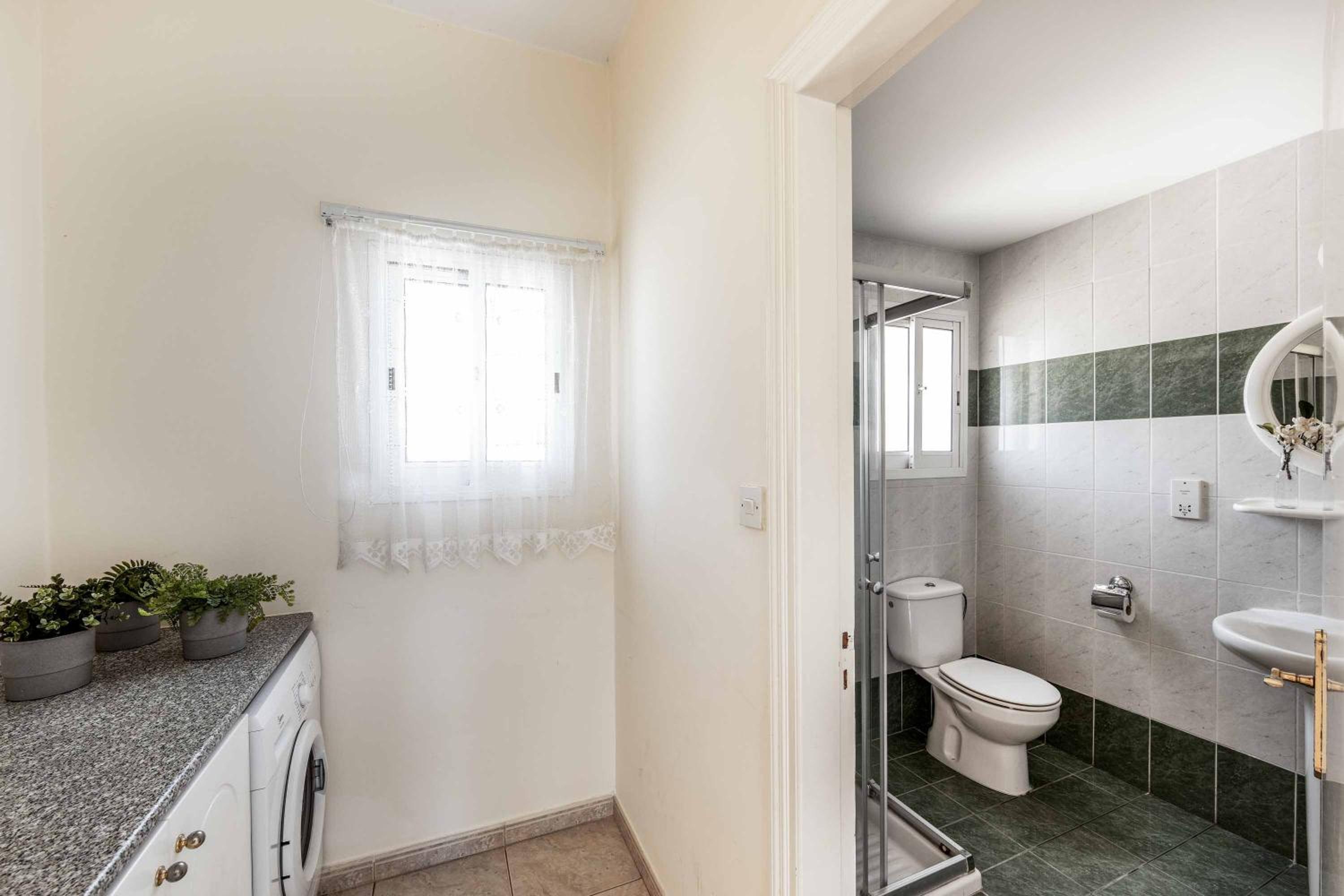 Villa Coral Bee