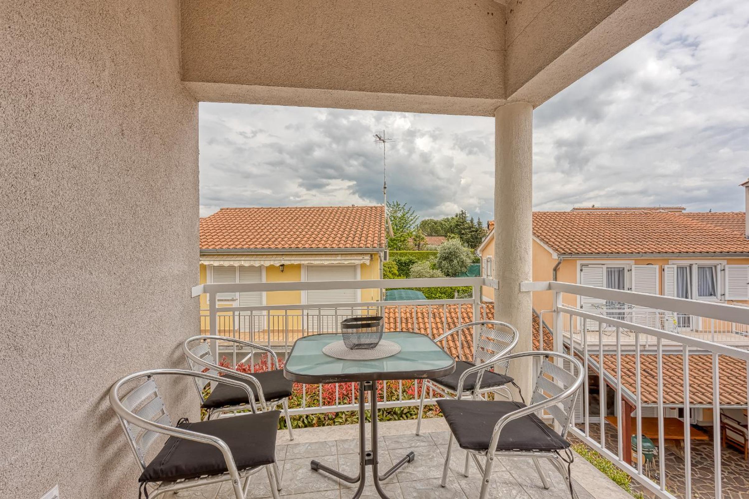 Apartments Kestenova
