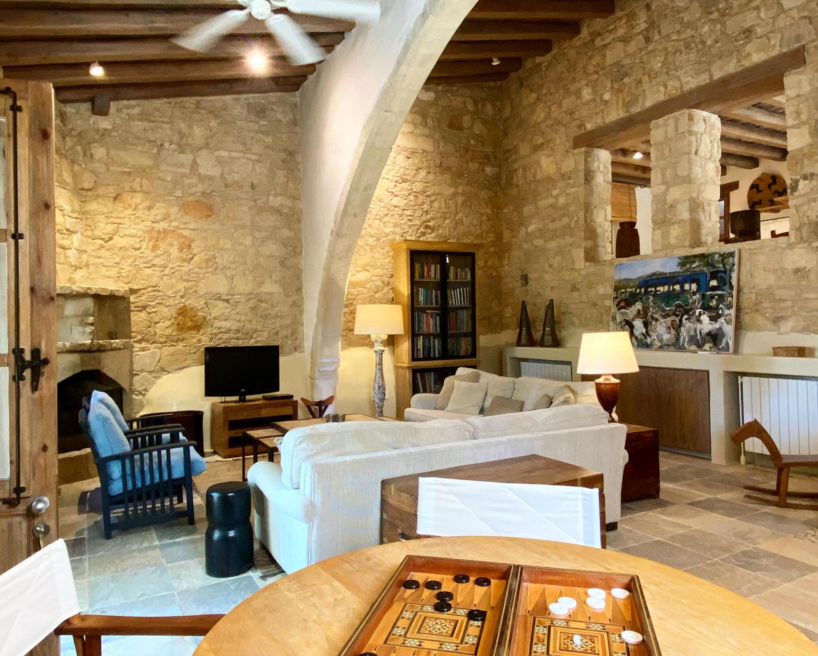 Apokryfo Traditional Guesthouse