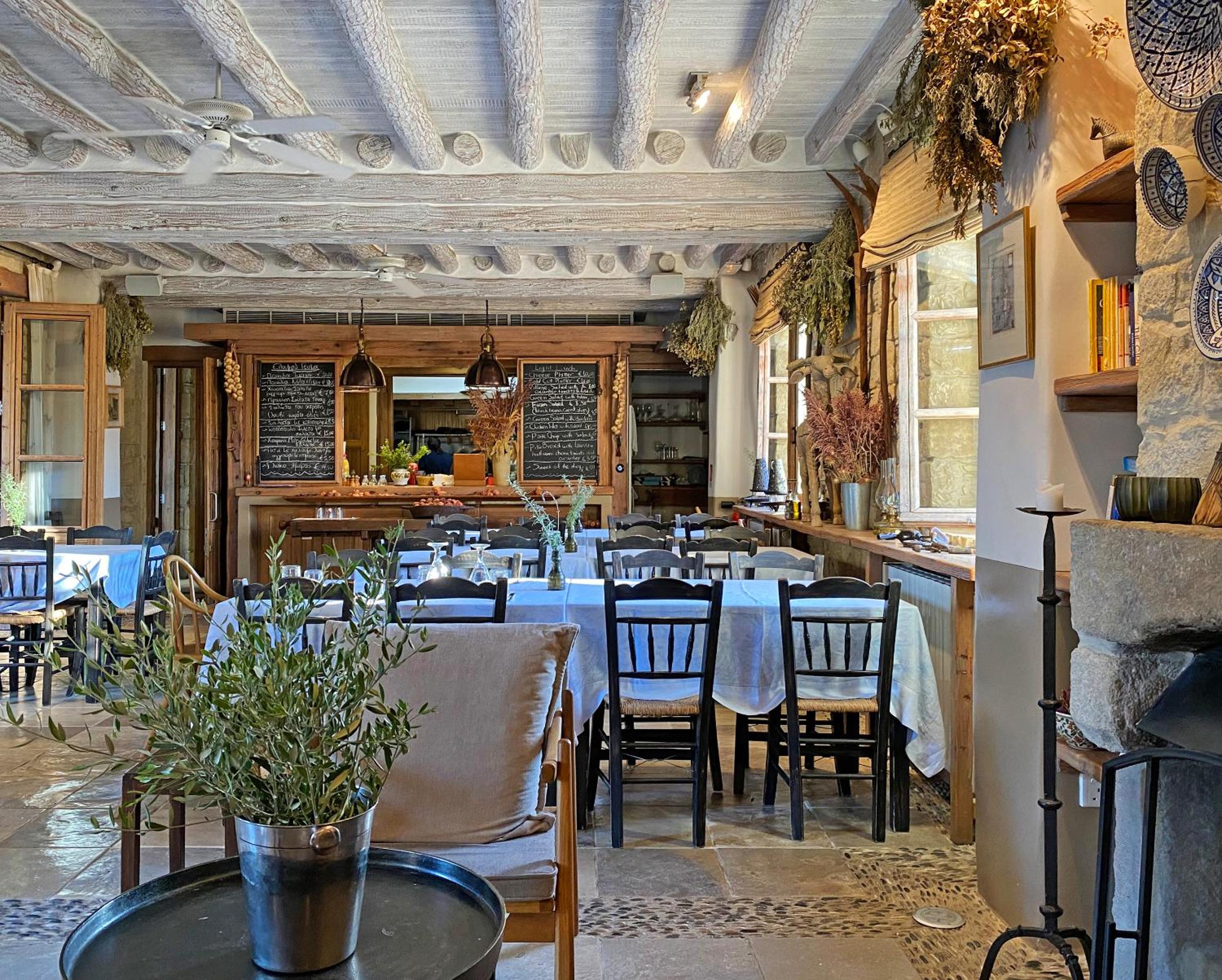 Apokryfo Traditional Guesthouse