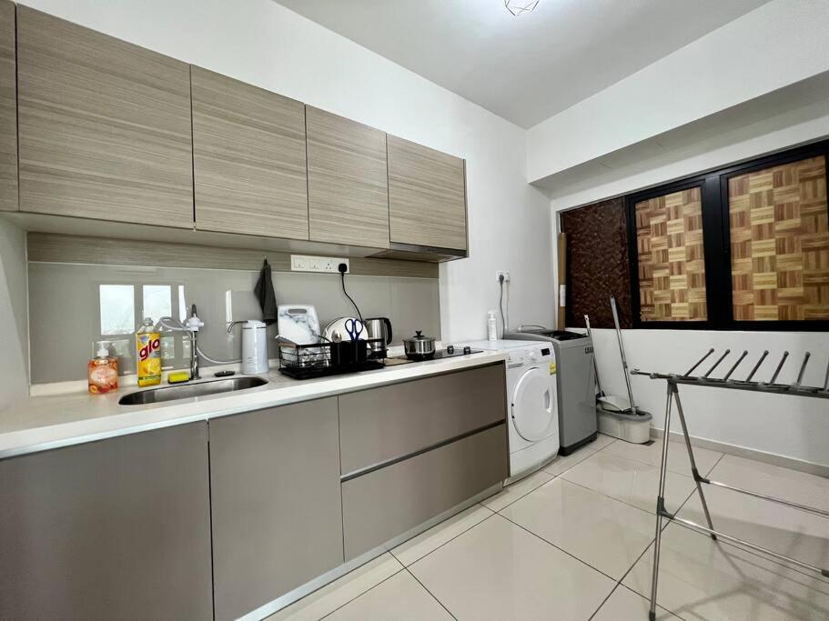 Emira 1BR Residence Shah Alam photo 3