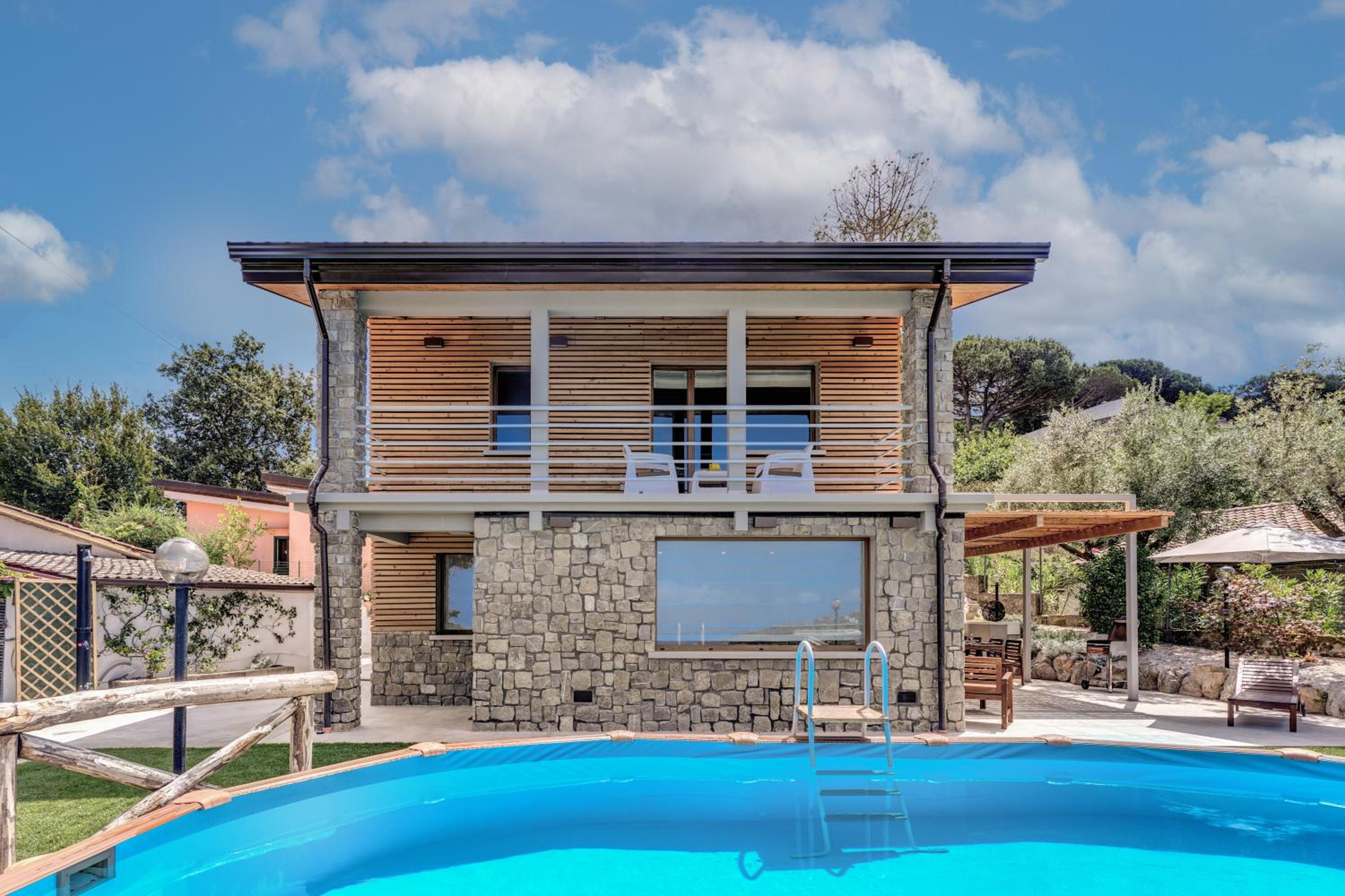 Maison Annie - Mental Wellness Retreats