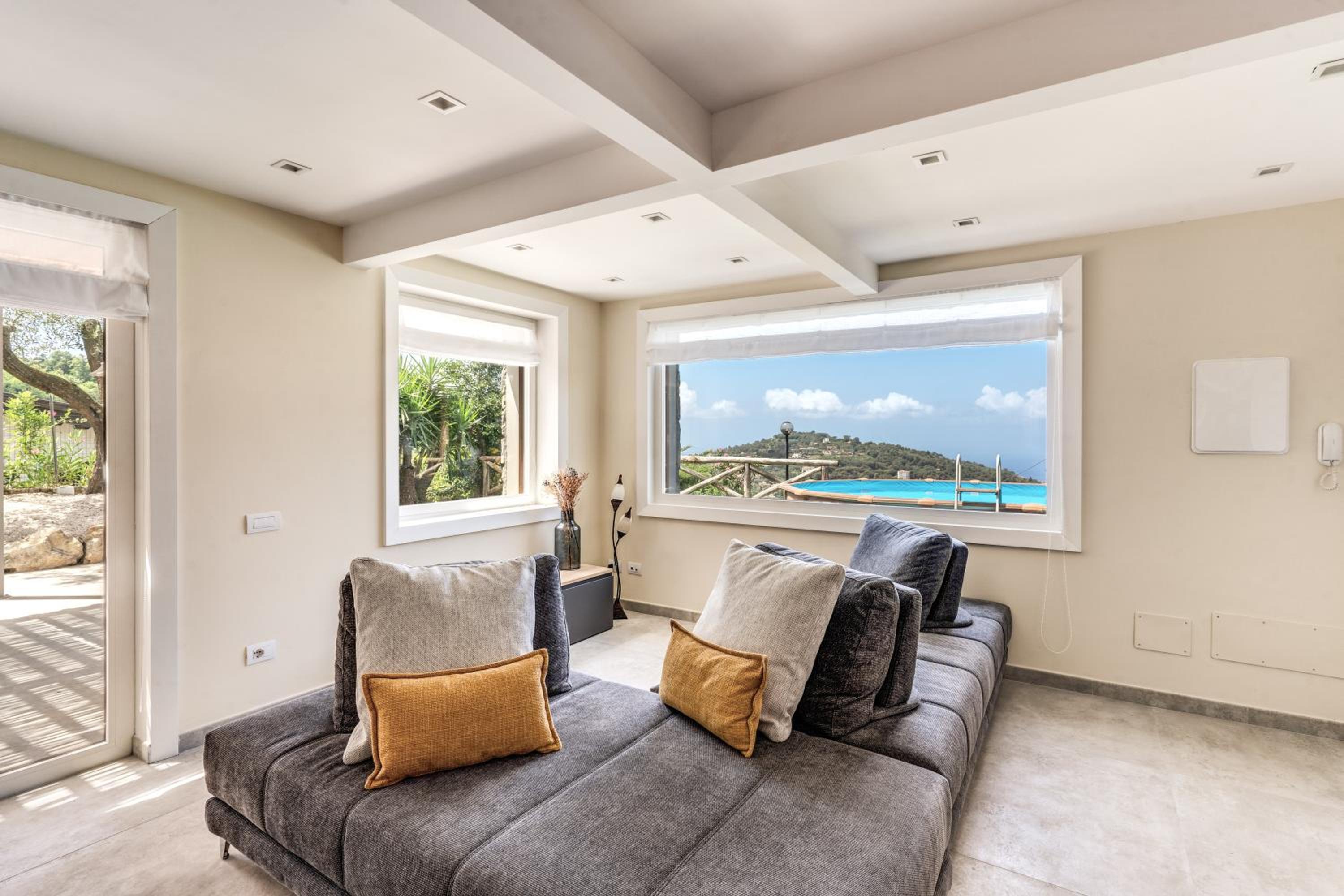 Maison Annie - Mental Wellness Retreats