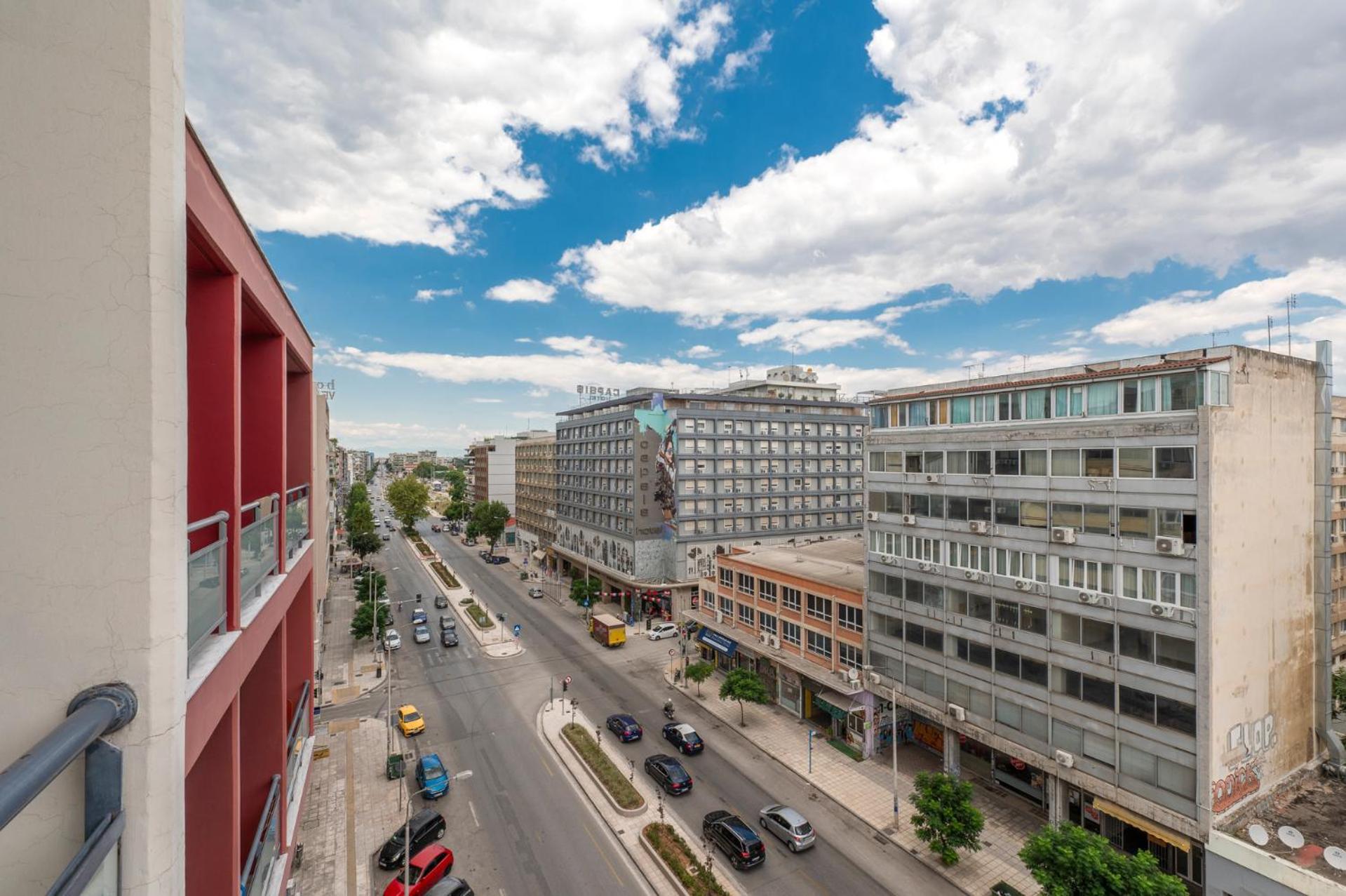 Kosmos Service Apartment City Center 5 view 4