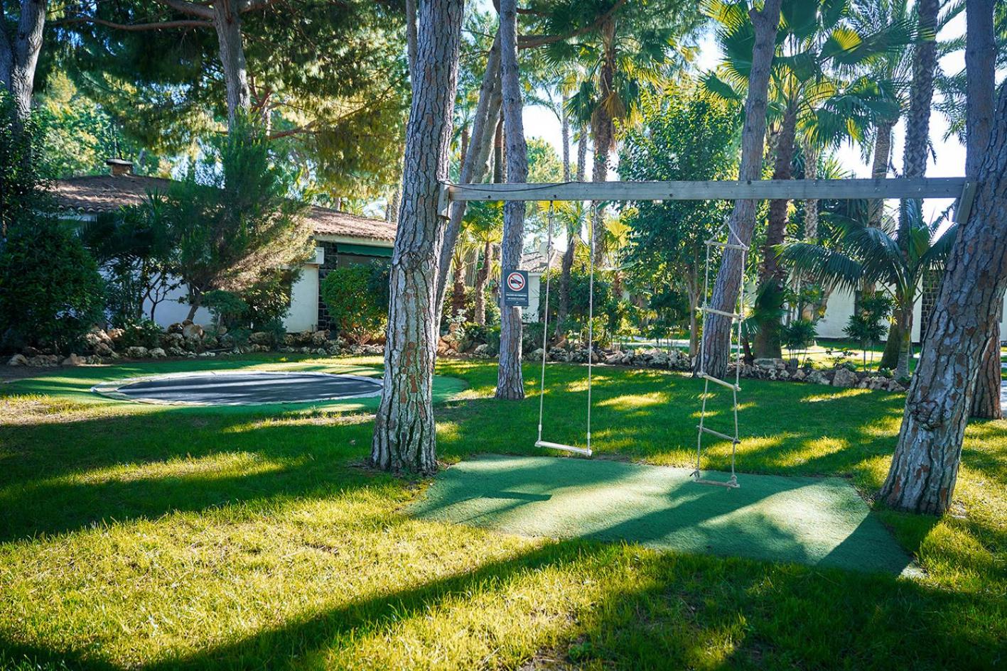 El Oasis Villa Resort