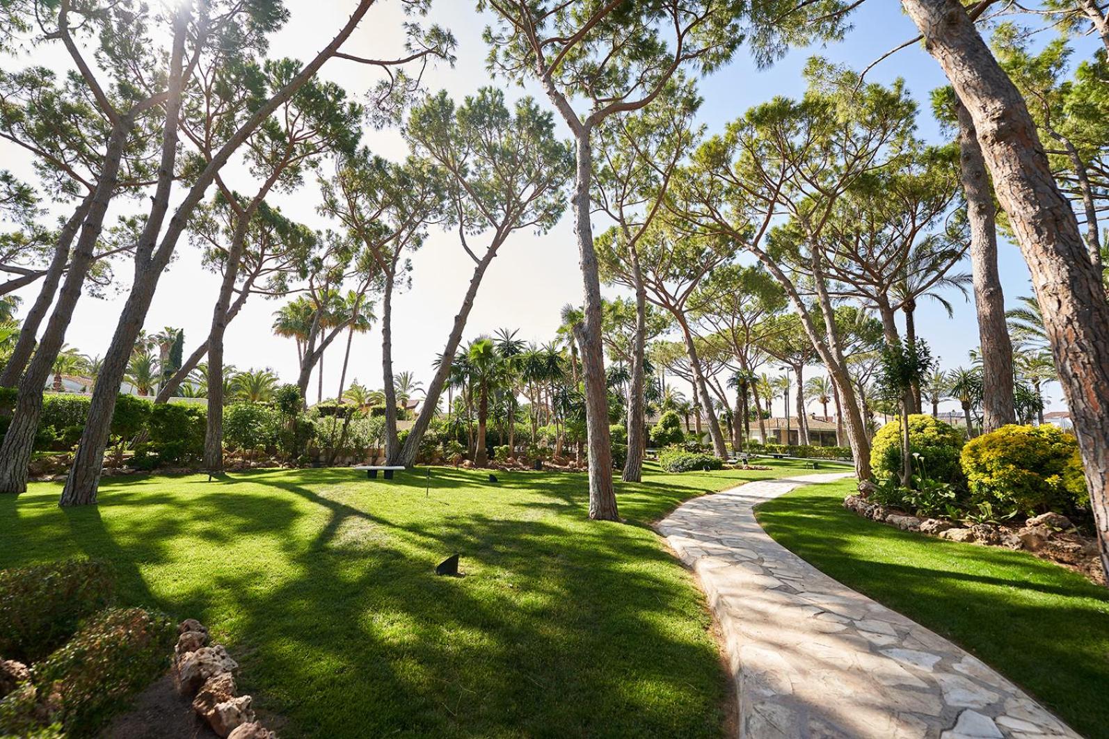 El Oasis Villa Resort