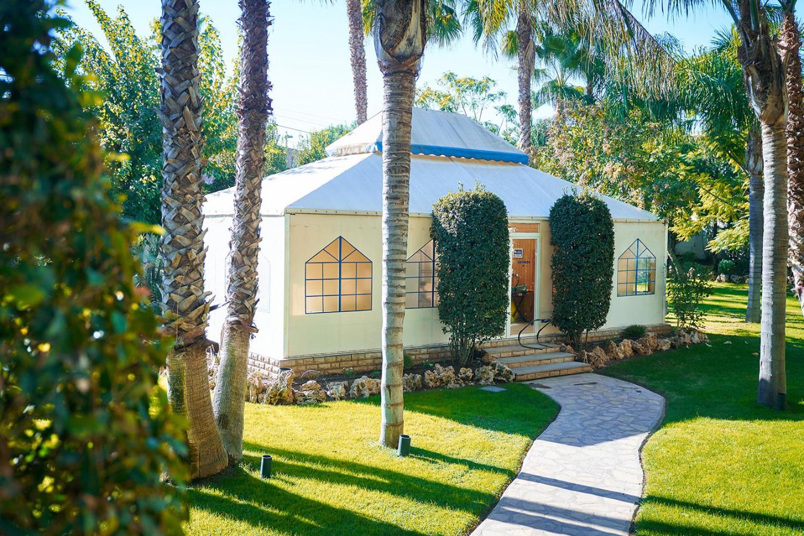 El Oasis Villa Resort
