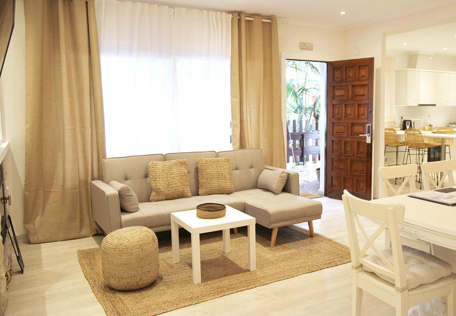El Oasis Villa Resort