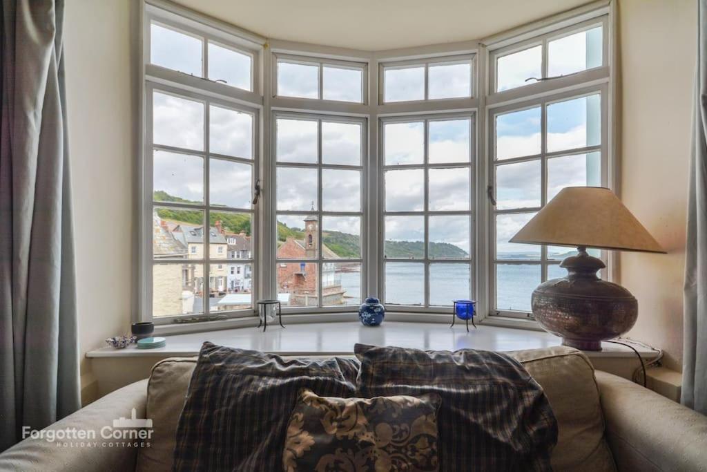 April Cottage, Cawsand - Beach front view 4