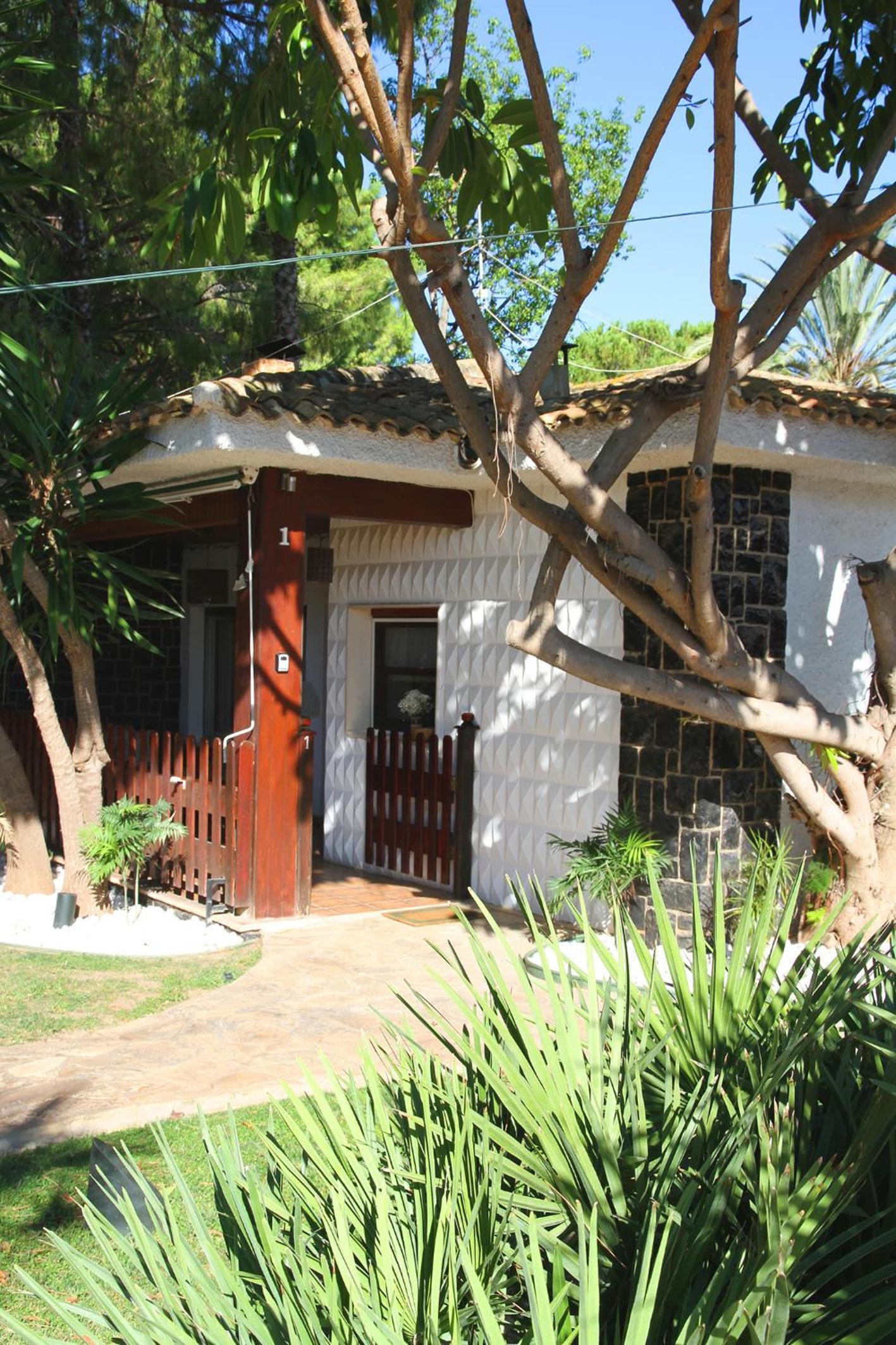 El Oasis Villa Resort