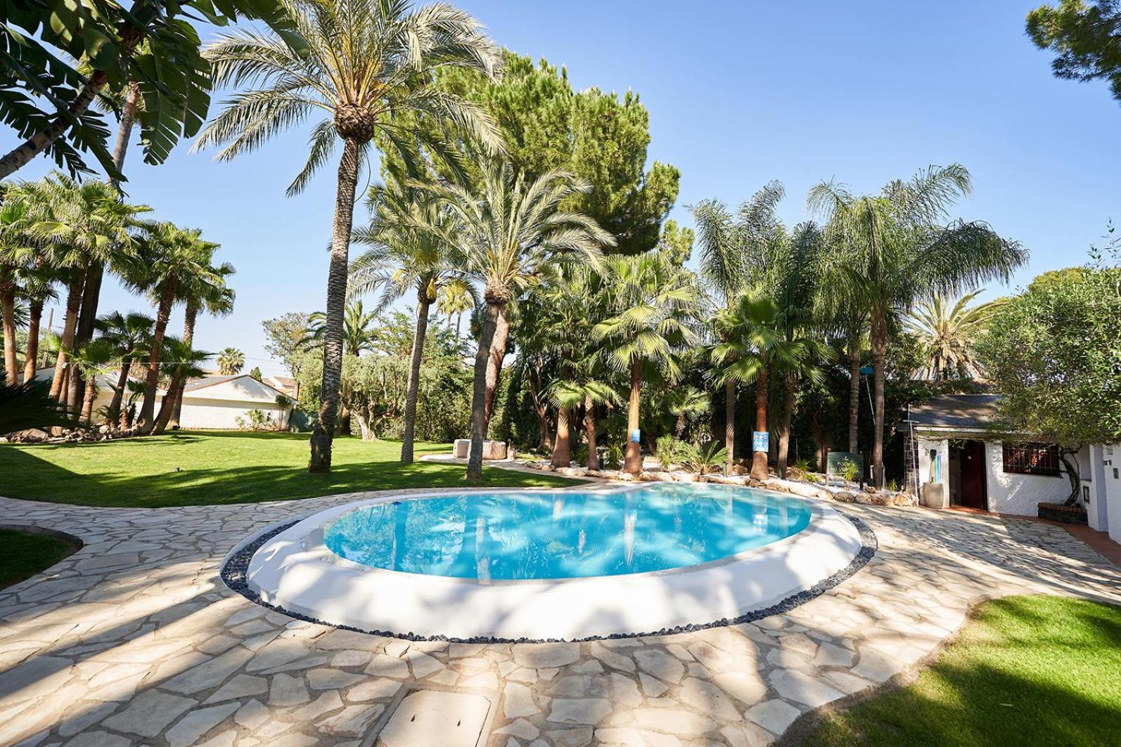 El Oasis Villa Resort