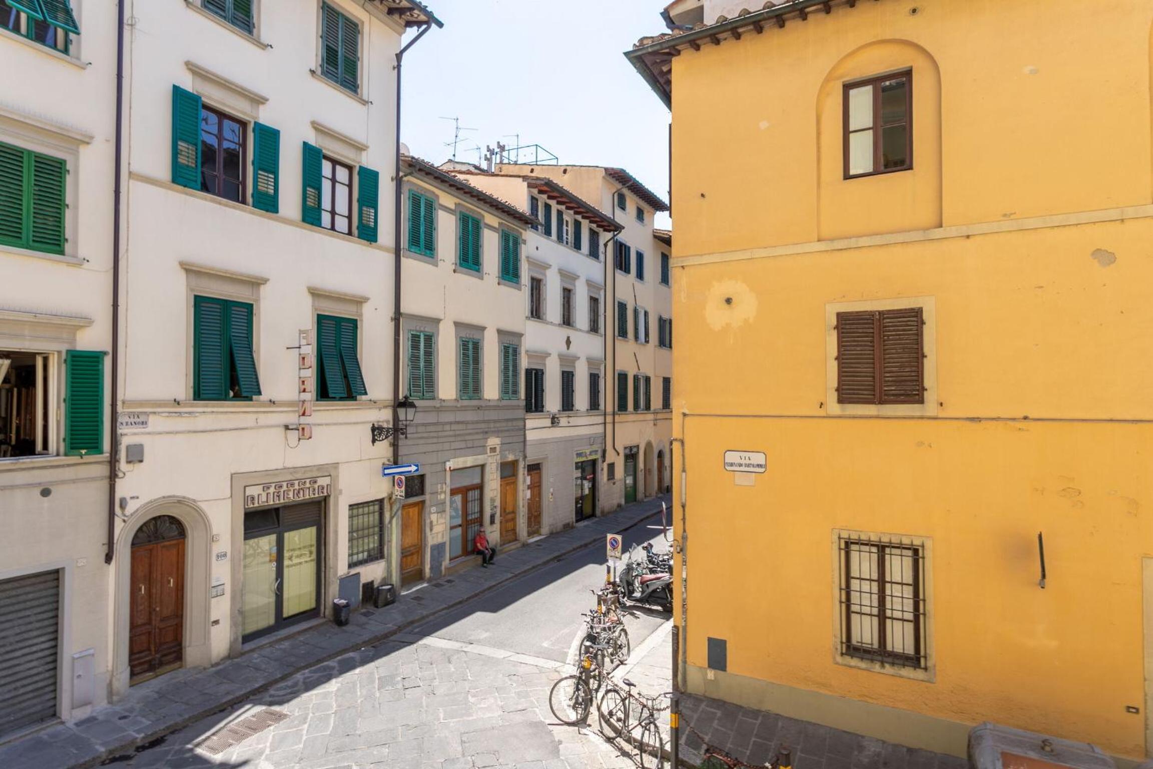Pearl Of Florence by Halldis