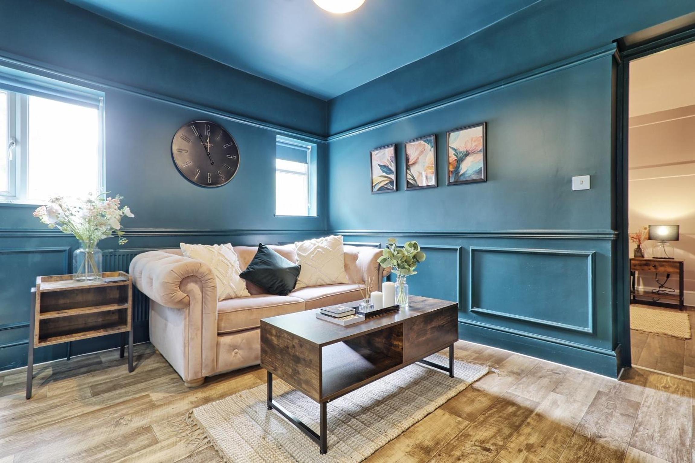 Urban Lux - Modern One-Bedroom Flat in Southend-On-Sea - Southend Stays view 2