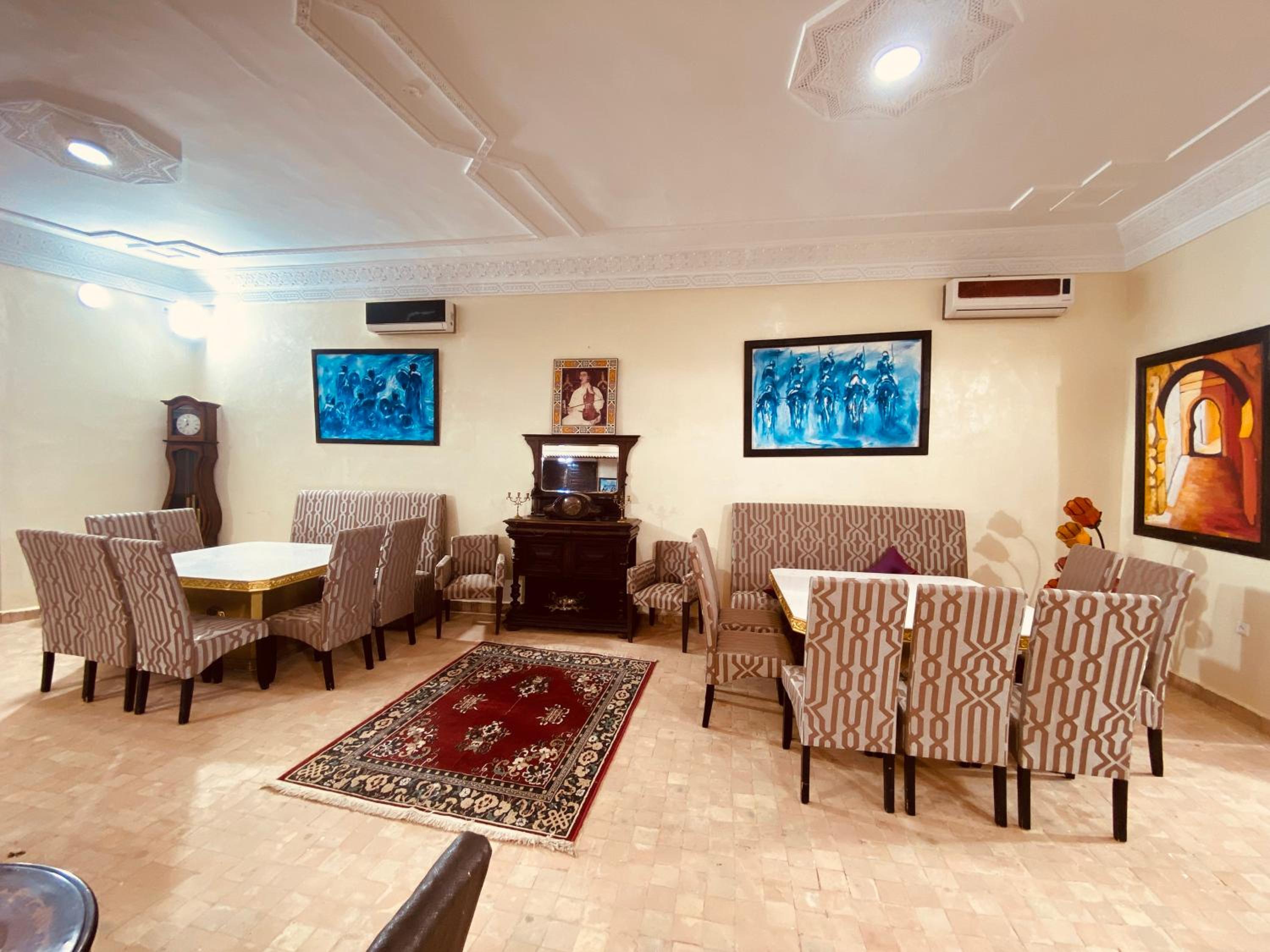 lounge