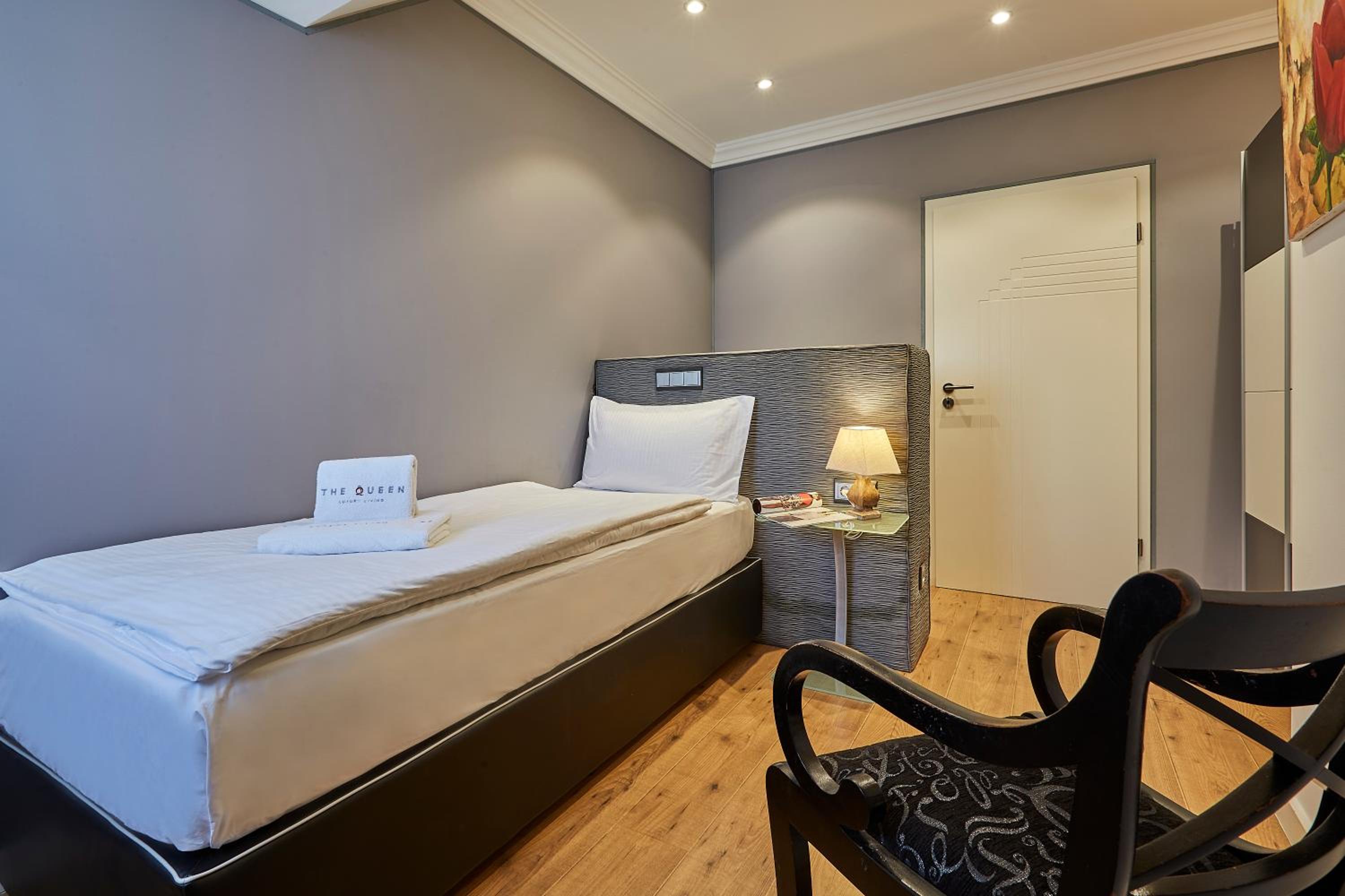 The Queen Luxury Apartments - Villa Cortina