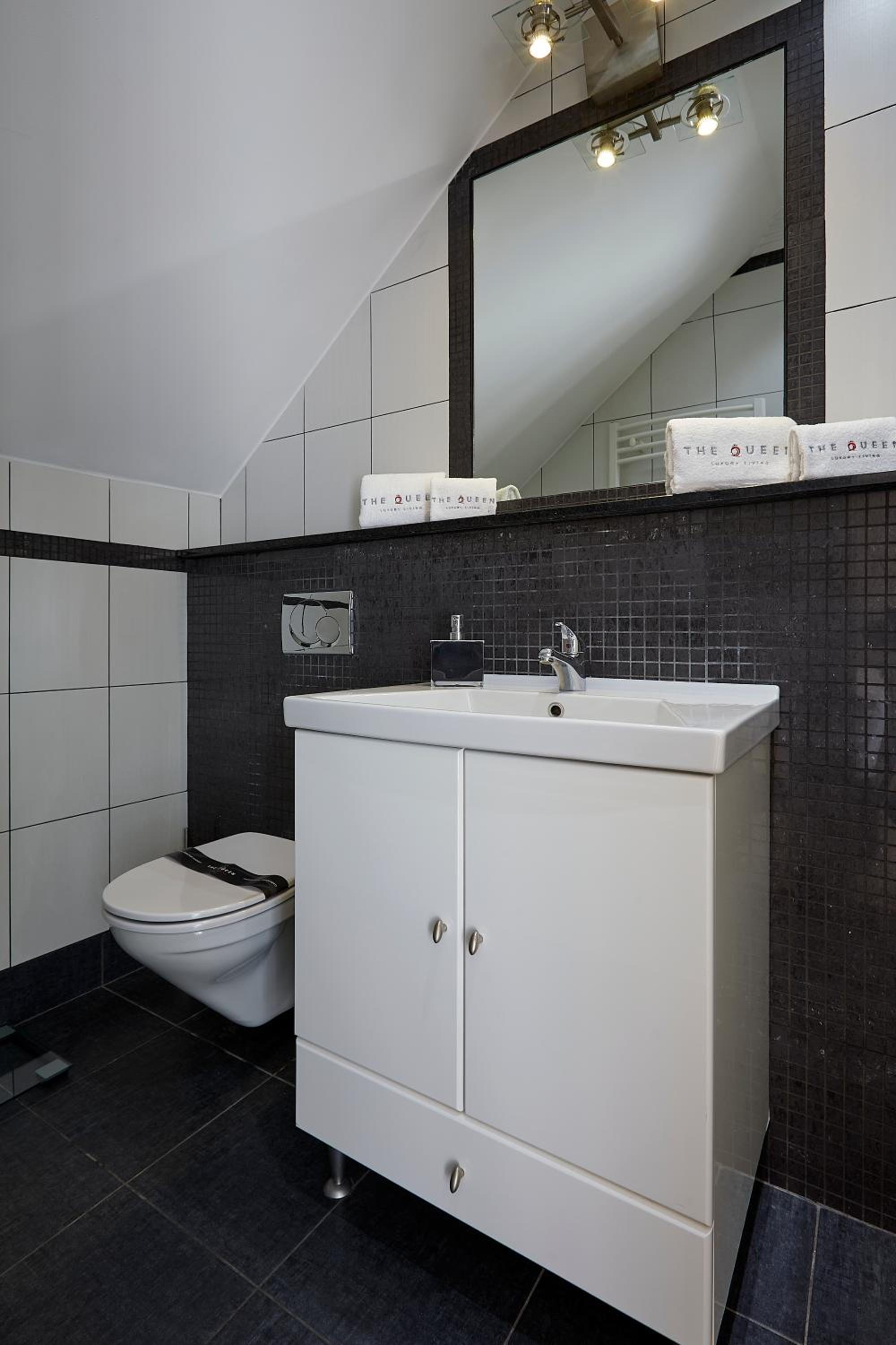 The Queen Luxury Apartments - Villa Cortina