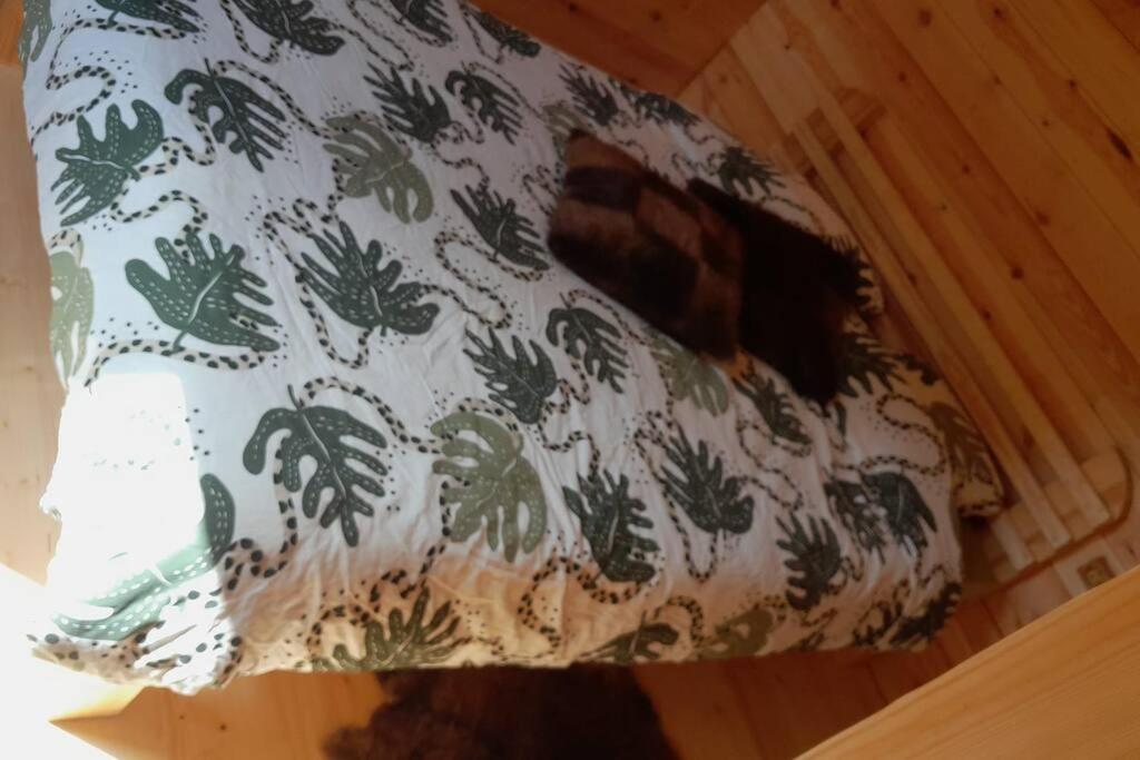 Camping Fluffy Horns - Kempings Pūkainie Ragi