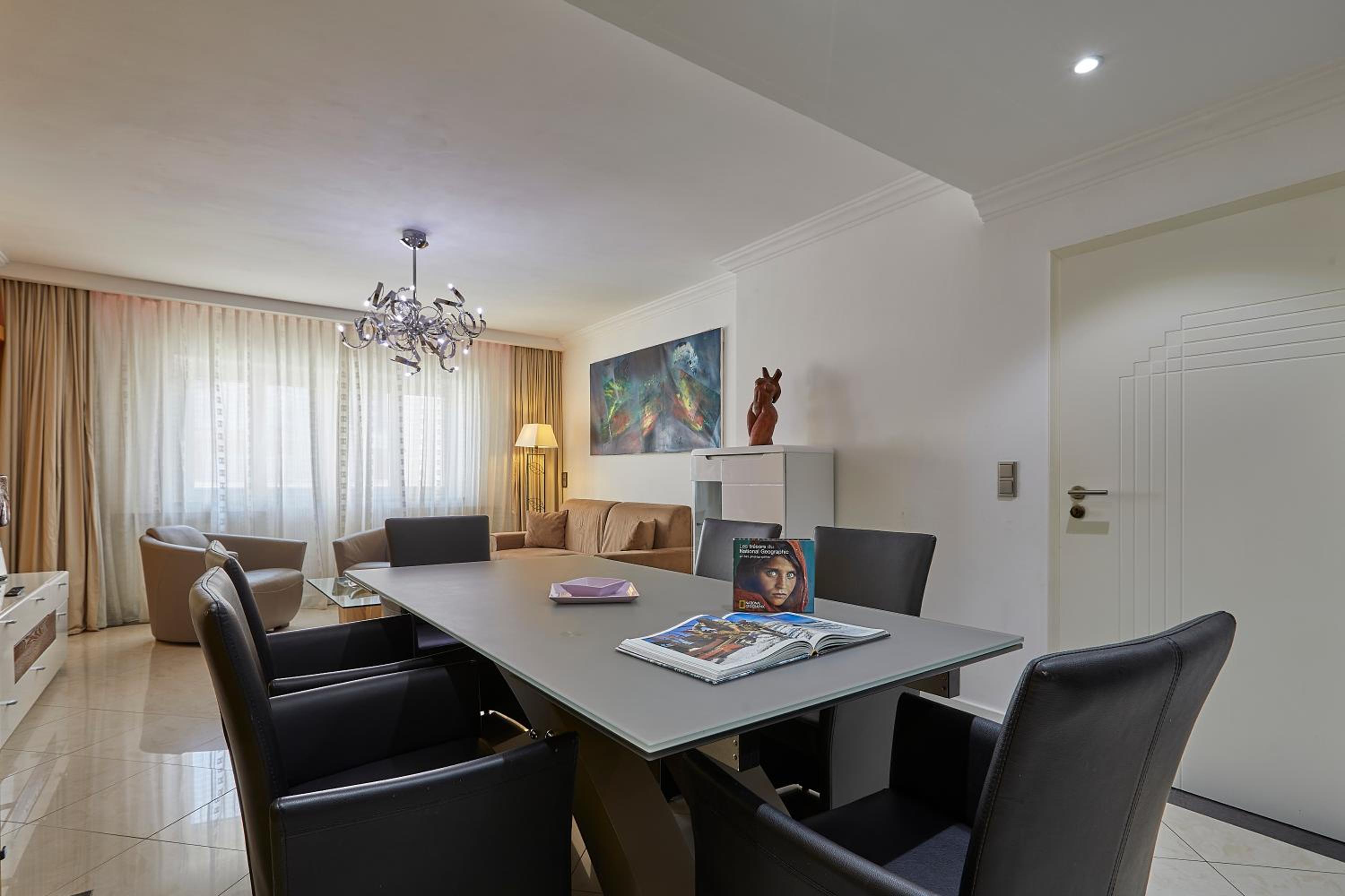 The Queen Luxury Apartments - Villa Cortina