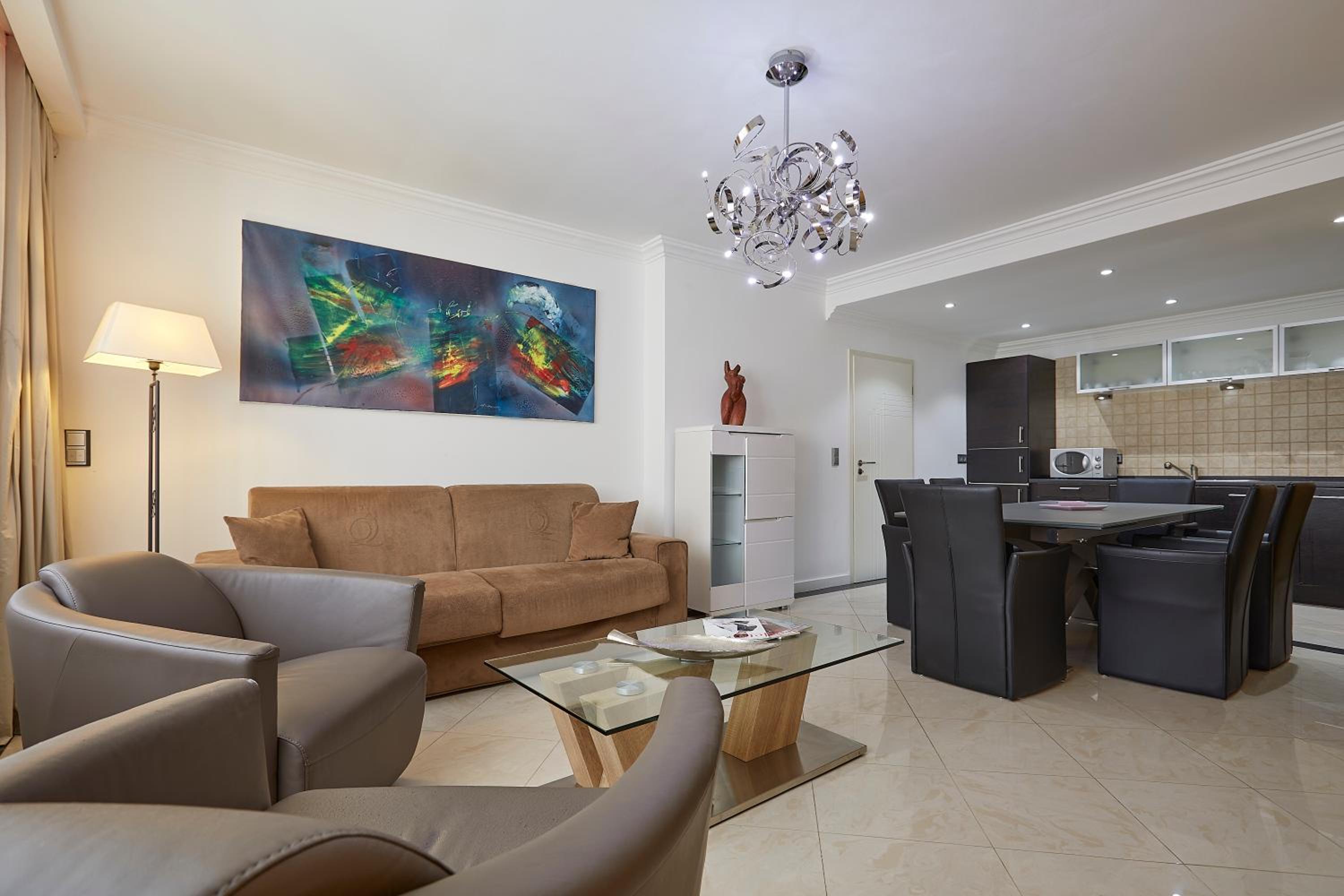 The Queen Luxury Apartments - Villa Cortina