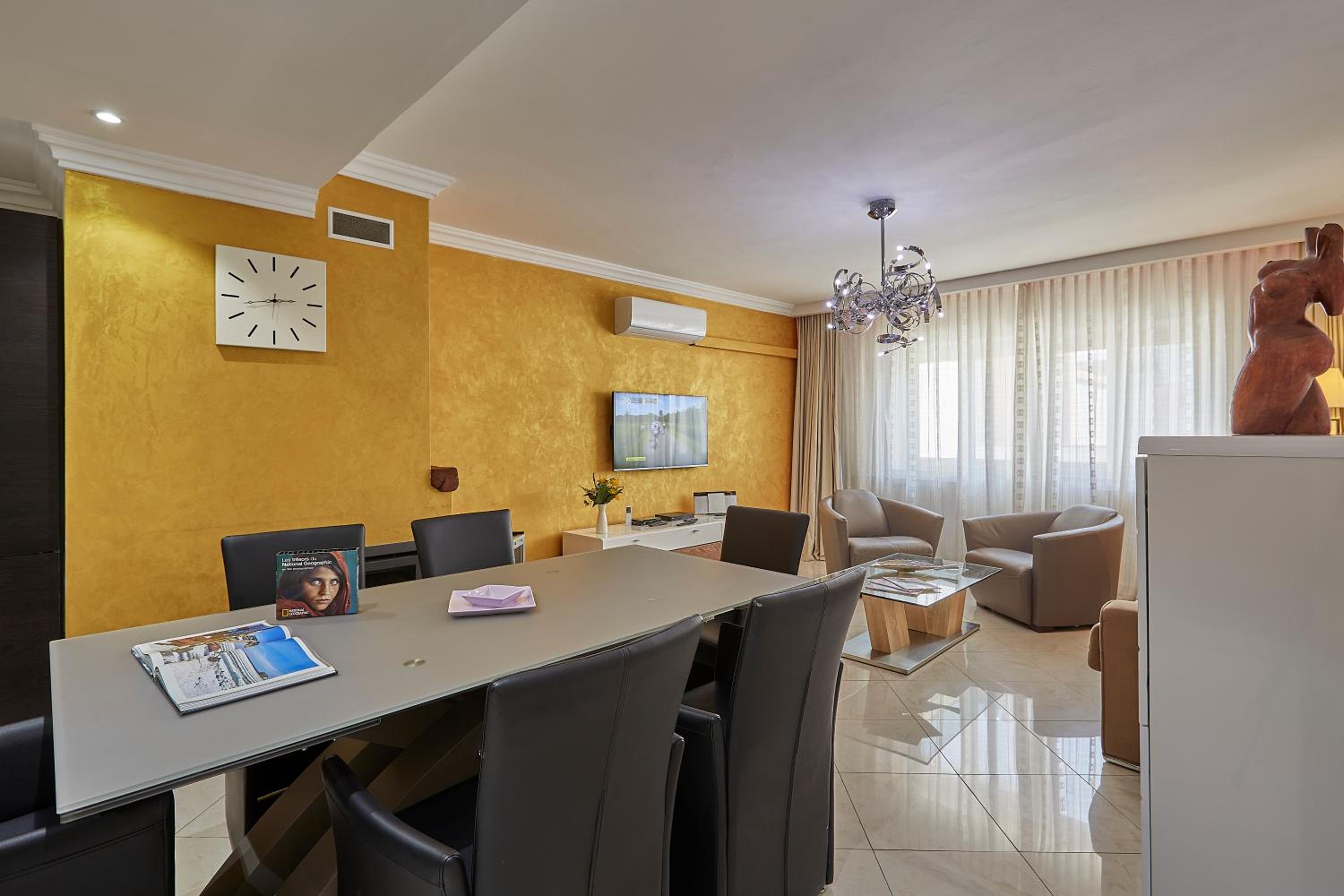 The Queen Luxury Apartments - Villa Cortina