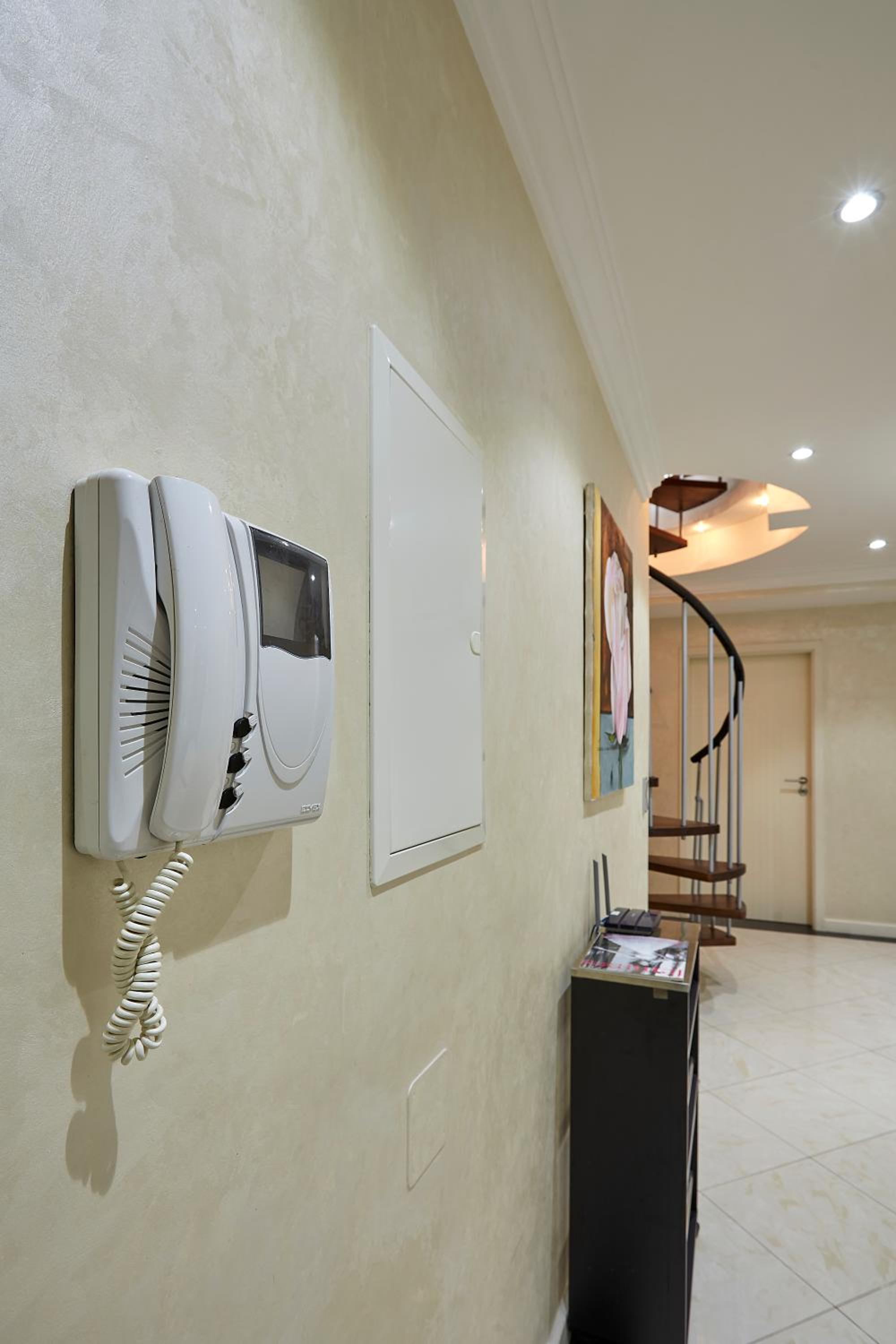 The Queen Luxury Apartments - Villa Cortina