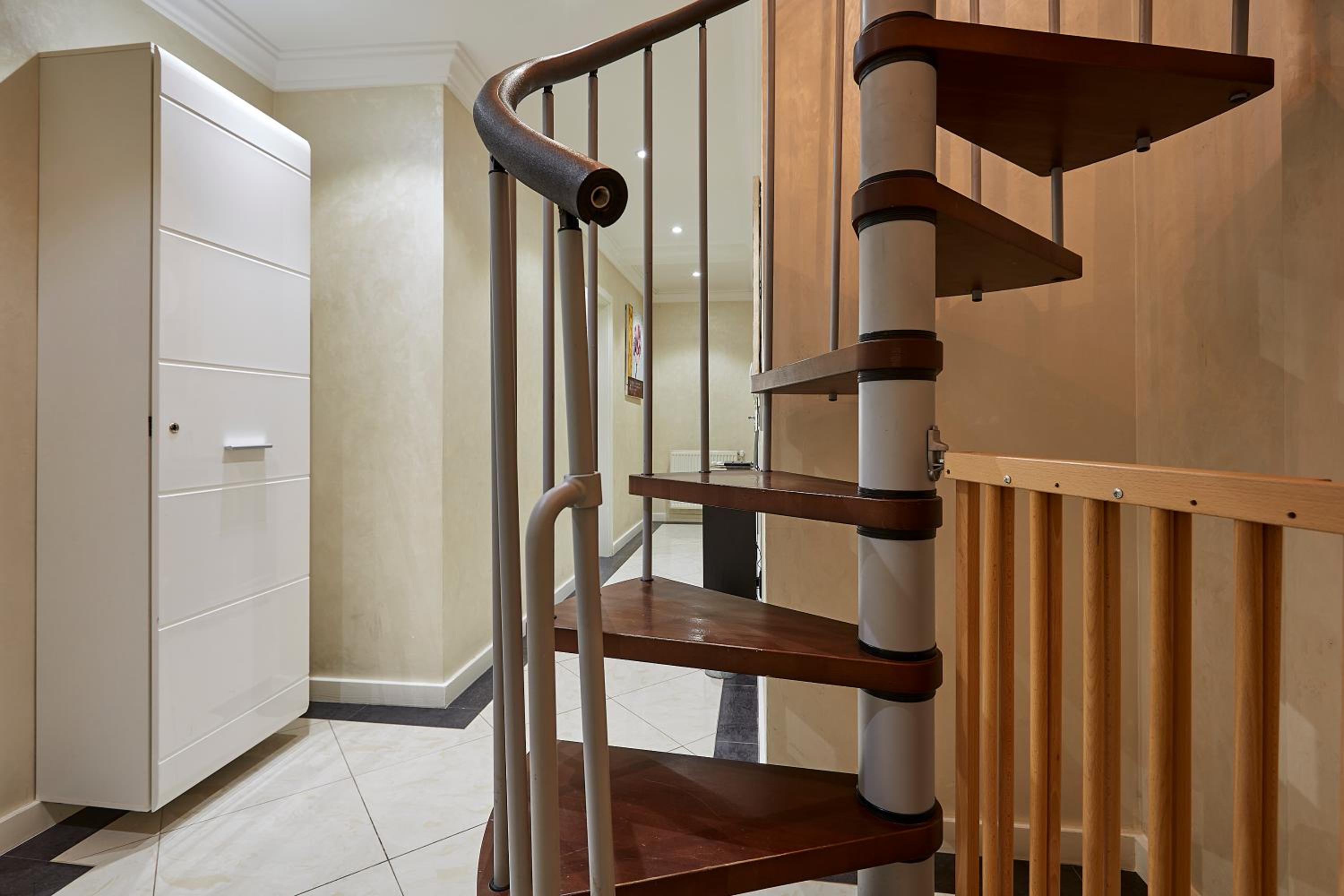 The Queen Luxury Apartments - Villa Cortina