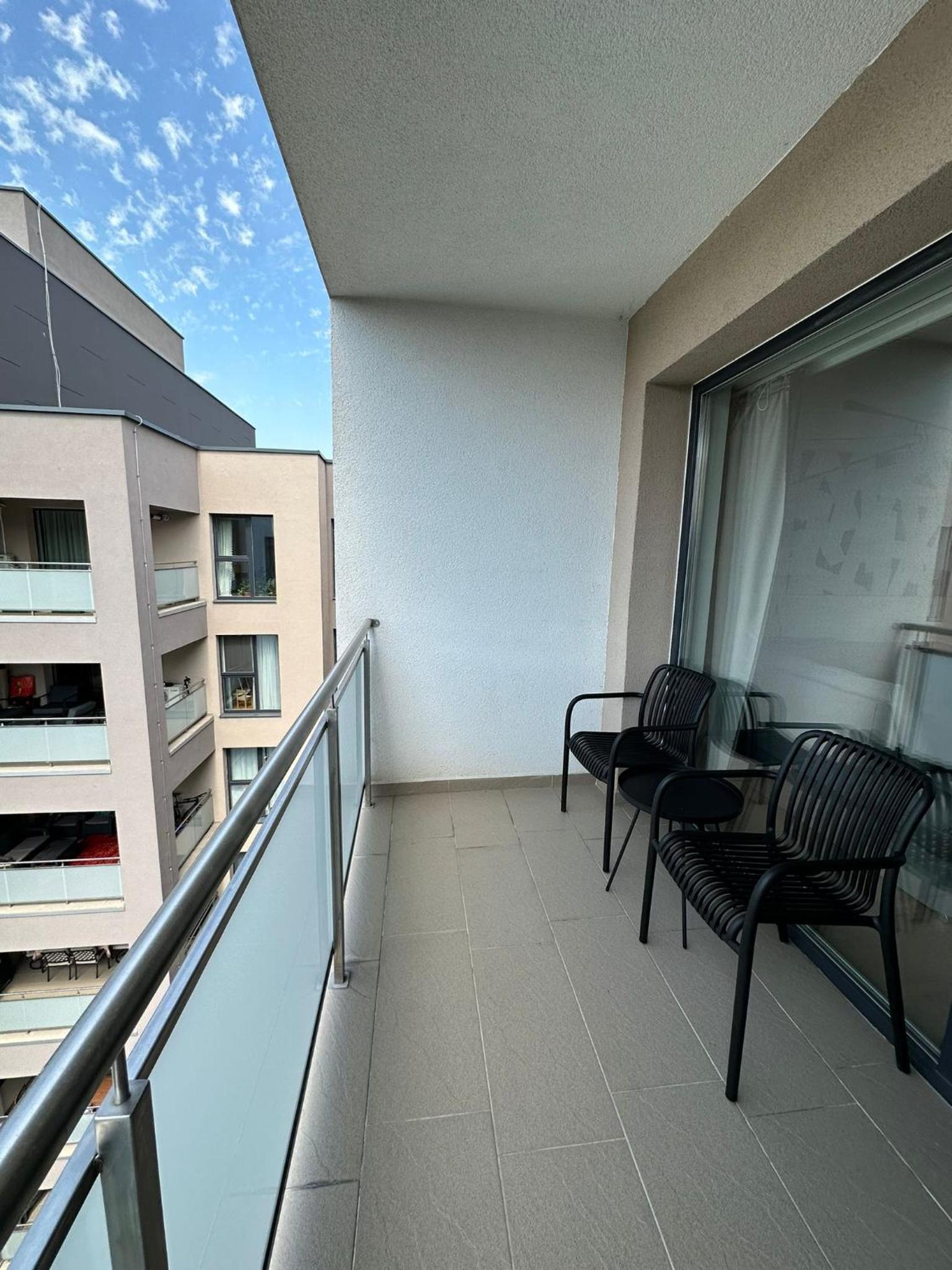 Kharisma Apartment-Free Parking-Ultracentral