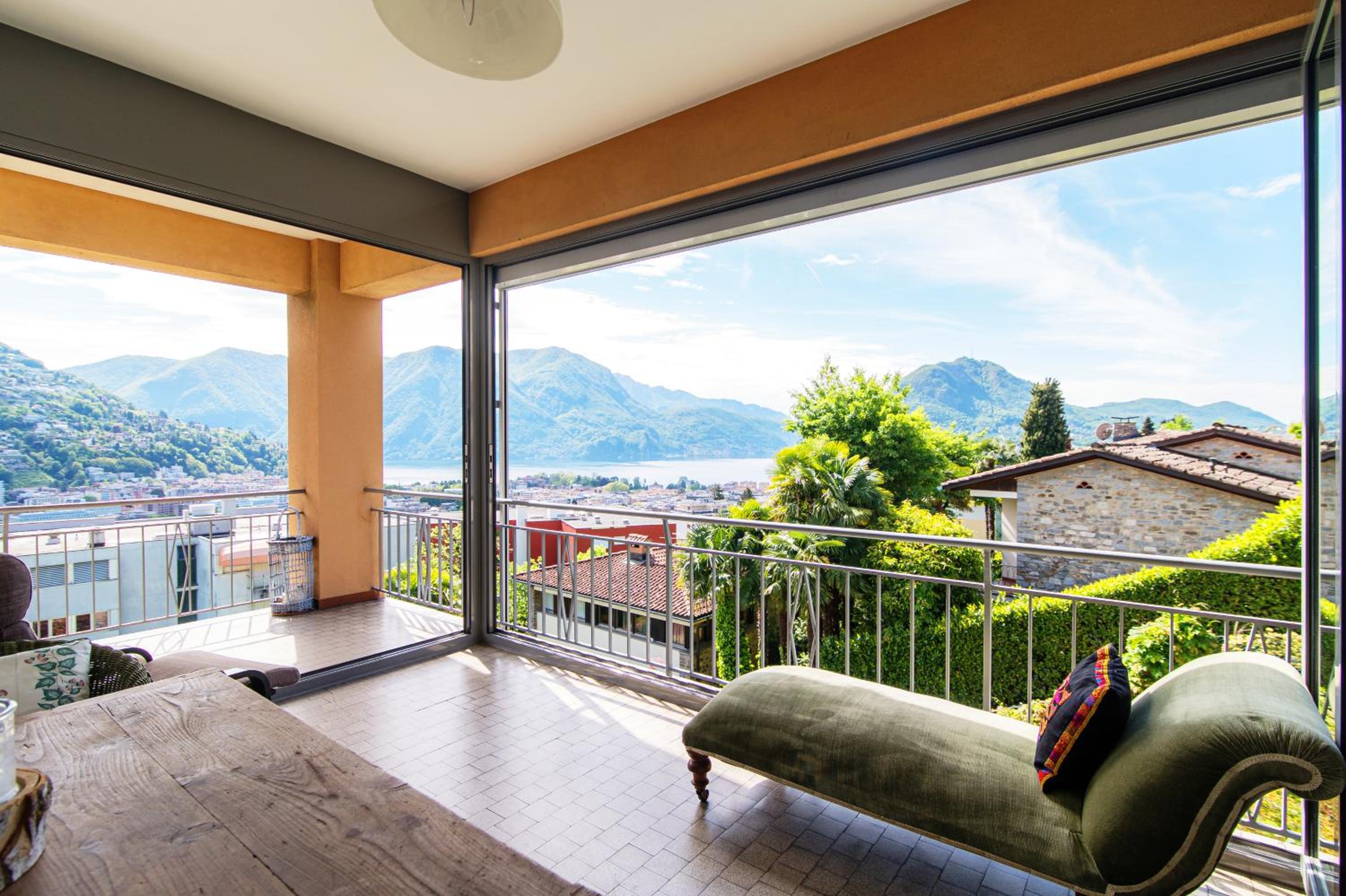 Miravalle Lakeview by Quokka 360 - large windows and magical views