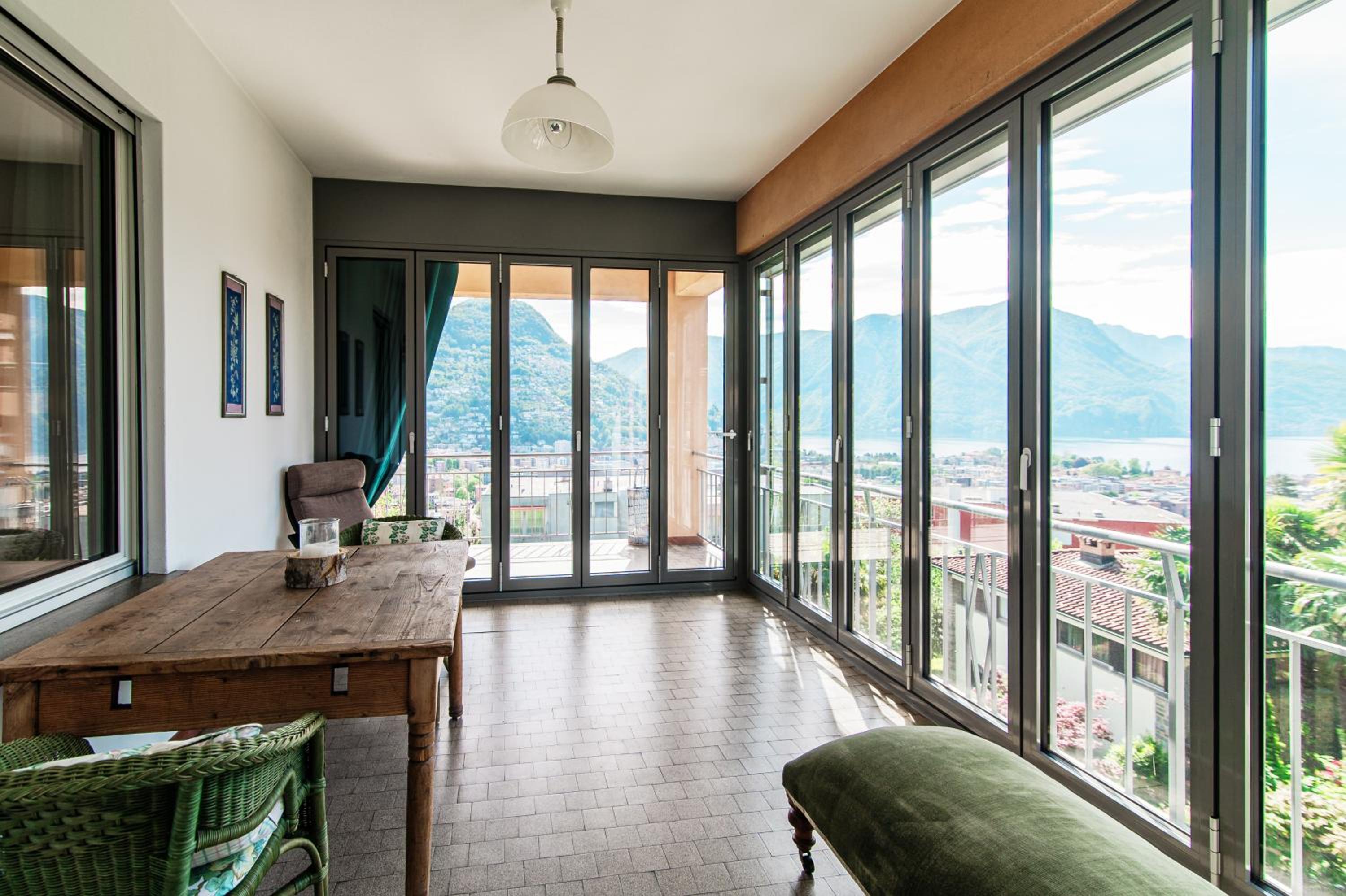 Miravalle Lakeview by Quokka 360 - large windows and magical views