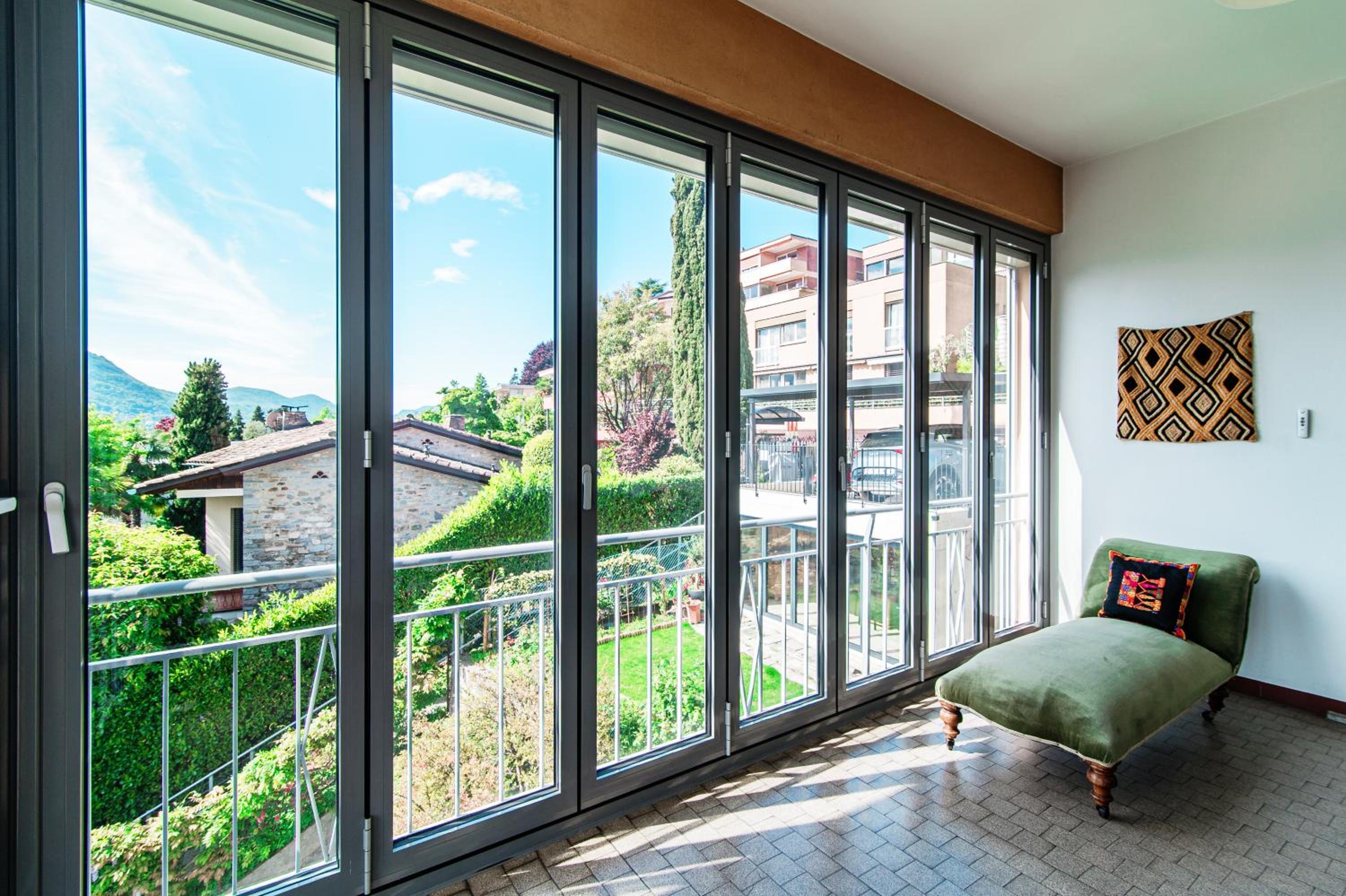 Miravalle Lakeview by Quokka 360 - large windows and magical views