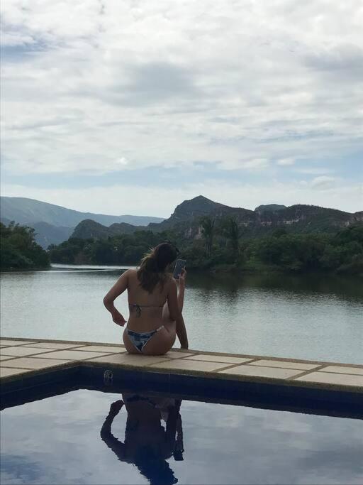 Las Palmas - Espectacular casa a borde de lago con piscina